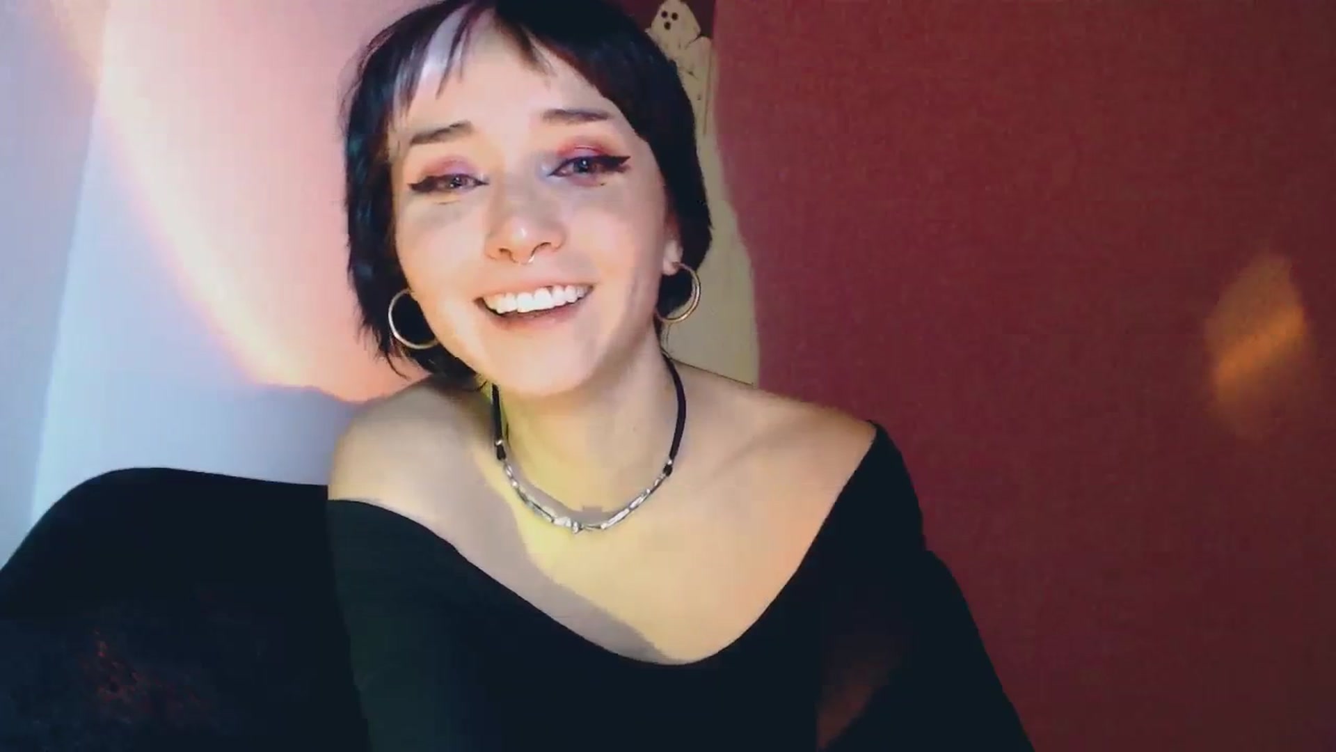 Gallery image thumbnail from Petit_Haze's myfreecams stream on, 10/07/2023, 08:56 image 19 of 20