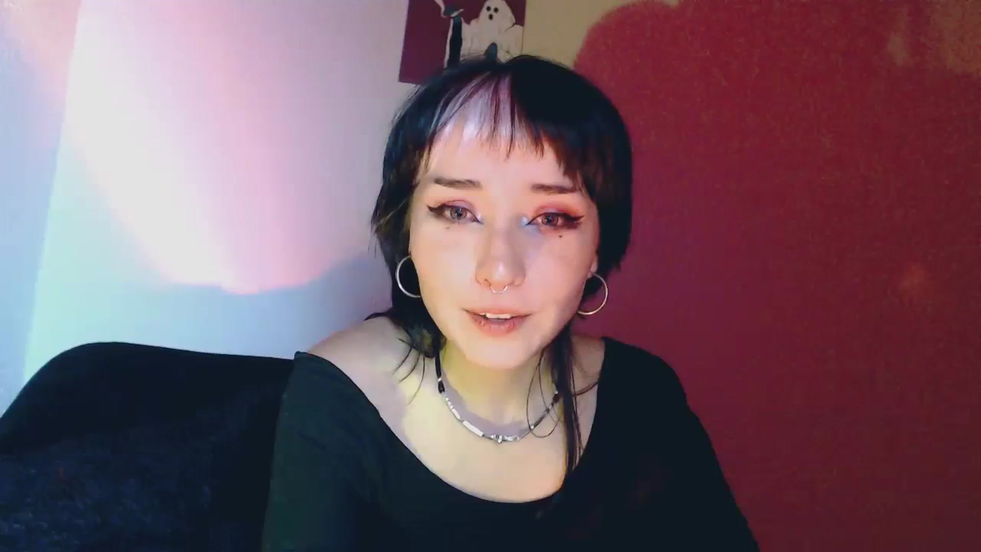Gallery image thumbnail from Petit_Haze's myfreecams stream on, 10/07/2023, 08:56 image 16 of 20