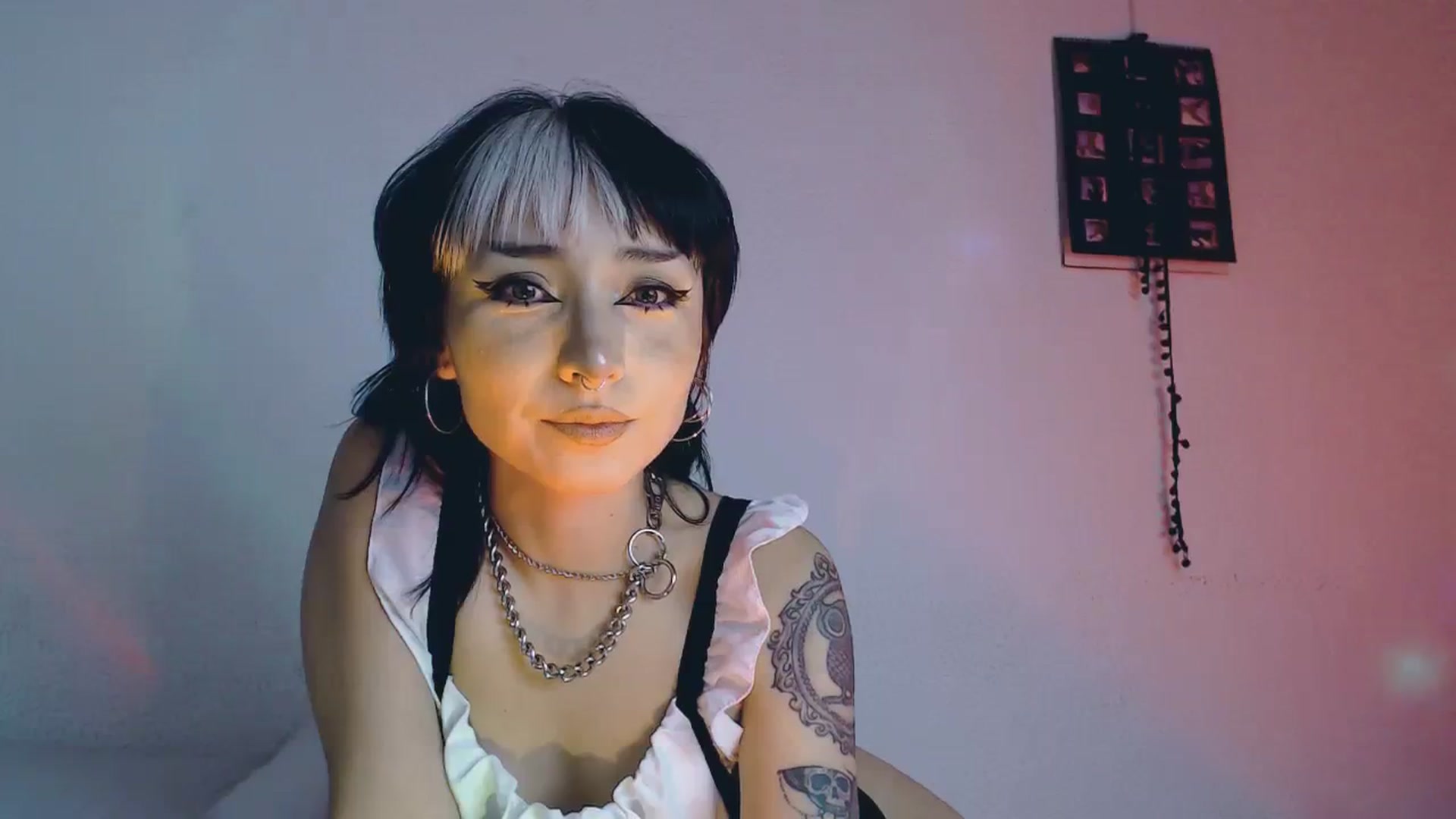 Gallery image thumbnail from Petit_Haze's myfreecams stream on, 10/28/2023, 06:23 image 19 of 20