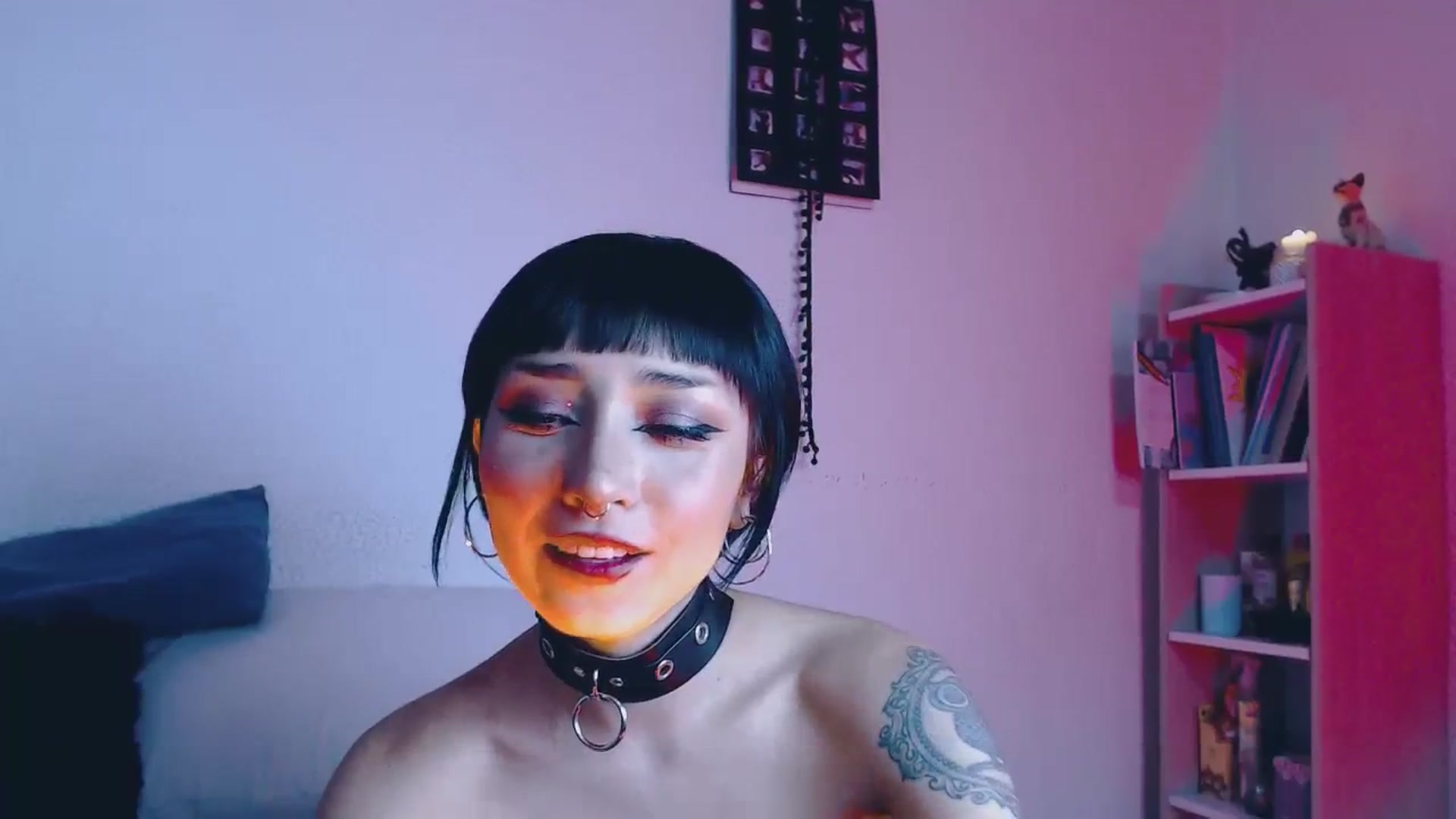 Gallery image thumbnail from Petit_Haze's myfreecams stream on, 10/31/2023, 05:48 image 12 of 20