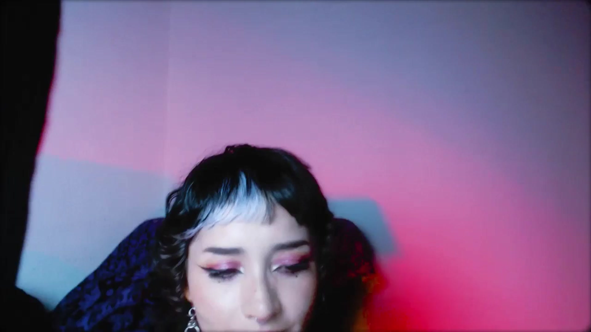 Gallery image thumbnail from Petit_Haze's myfreecams stream on, 01/13/2024, 03:23 image 17 of 20