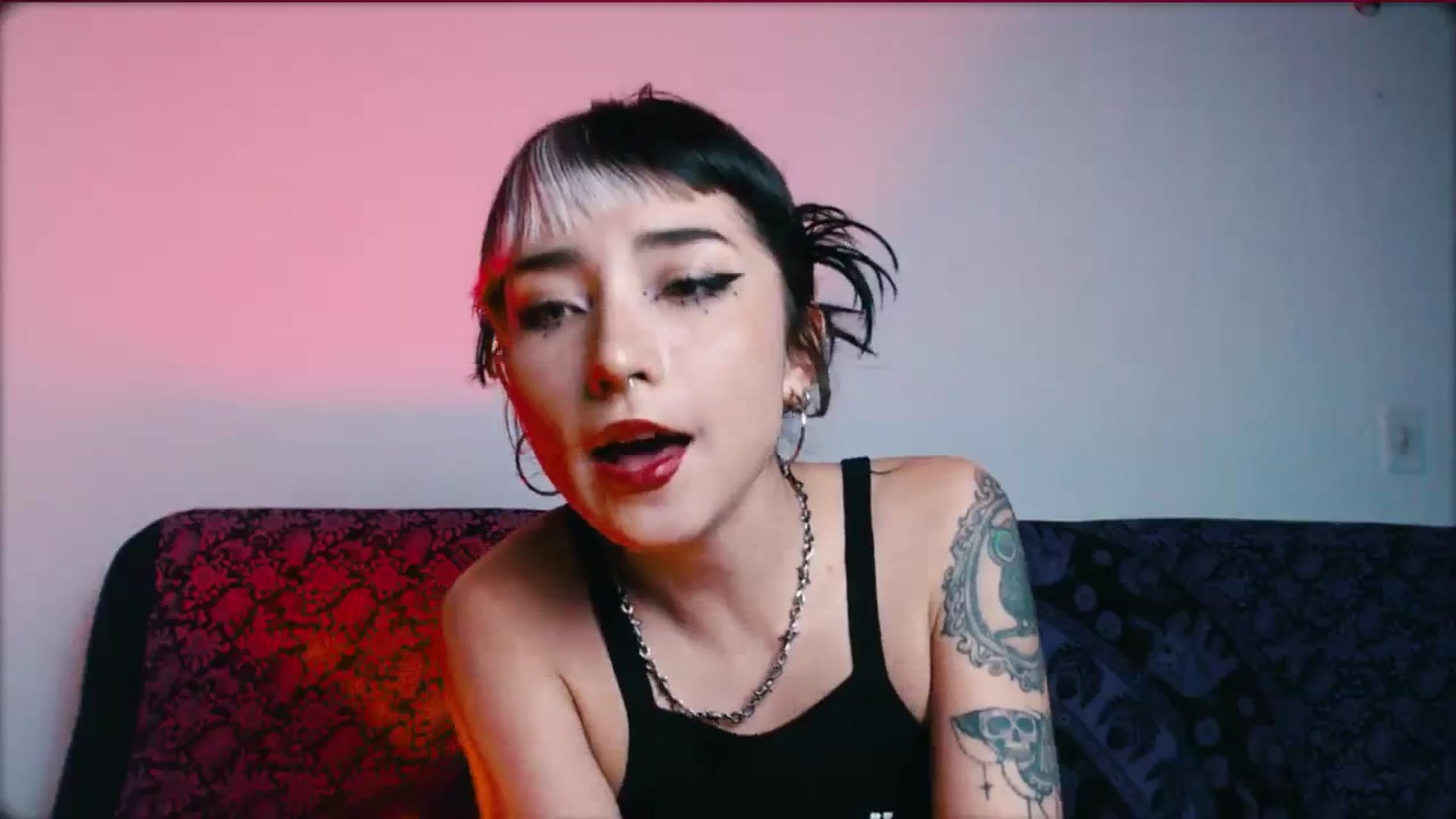 Gallery image thumbnail from Petit_Haze's myfreecams stream on, 02/14/2024, 24:55 image 14 of 20