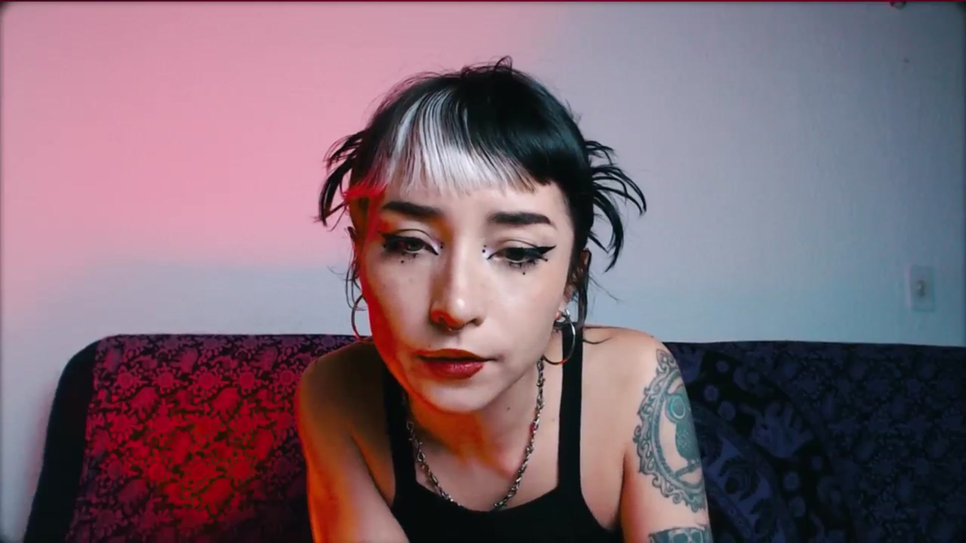 Gallery image thumbnail from Petit_Haze's myfreecams stream on, 02/14/2024, 24:55 image 9 of 20