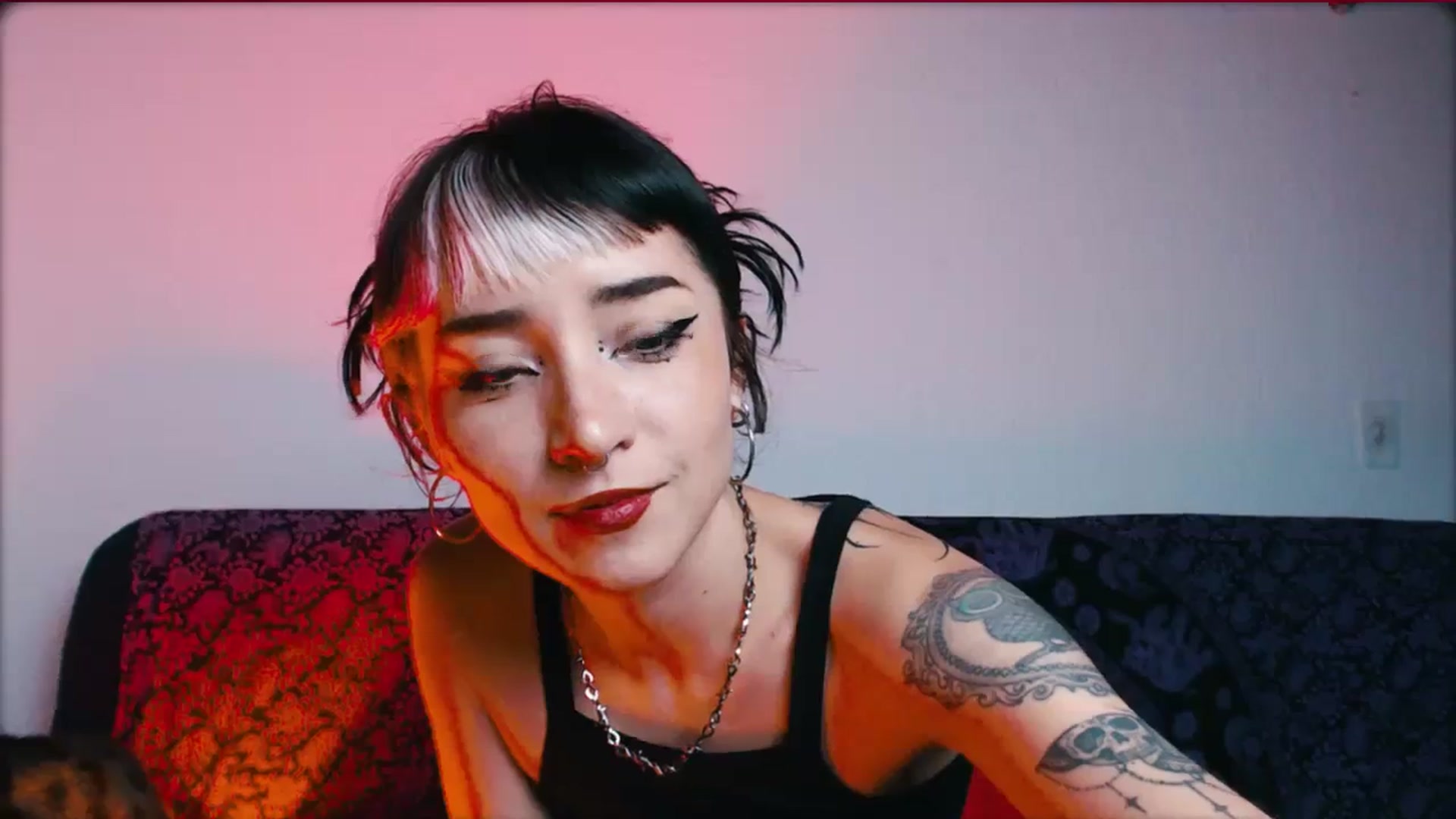 Gallery image thumbnail from Petit_Haze's myfreecams stream on, 02/14/2024, 24:55 image 17 of 20