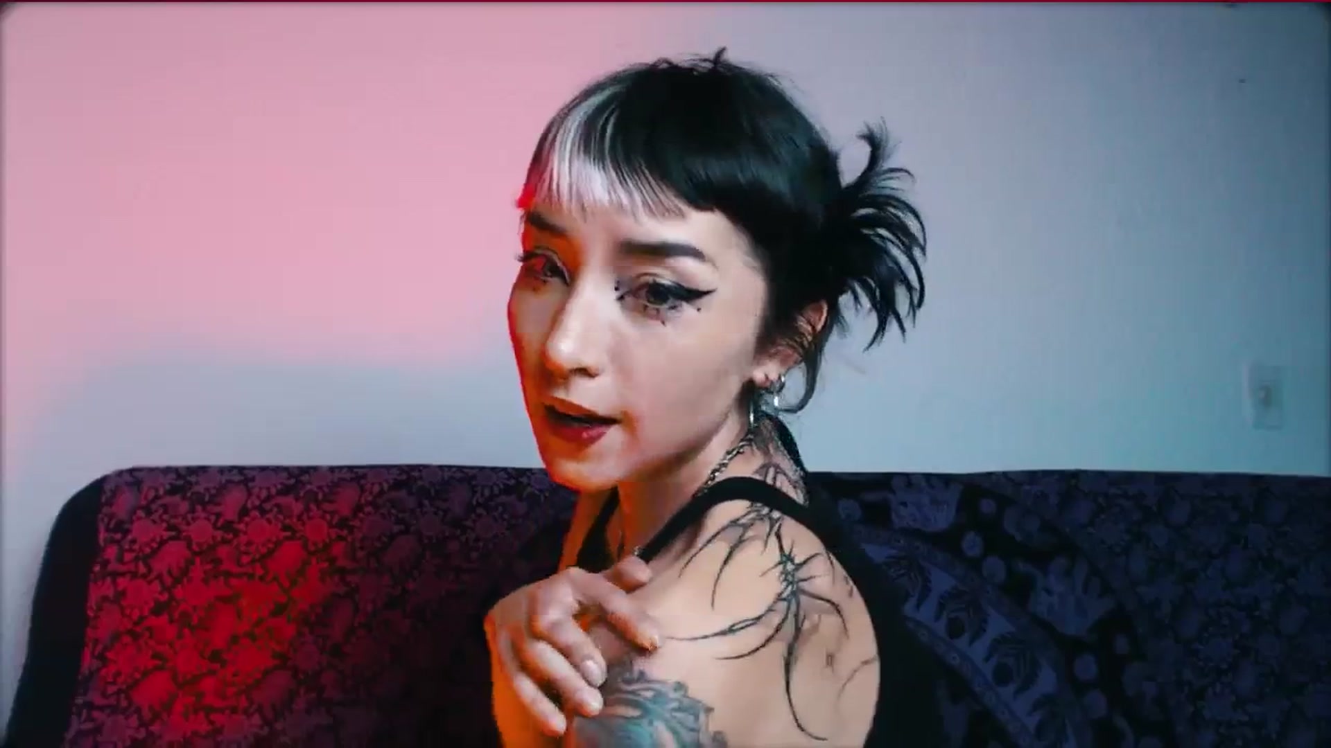 Gallery image thumbnail from Petit_Haze's myfreecams stream on, 02/14/2024, 24:55 image 2 of 20