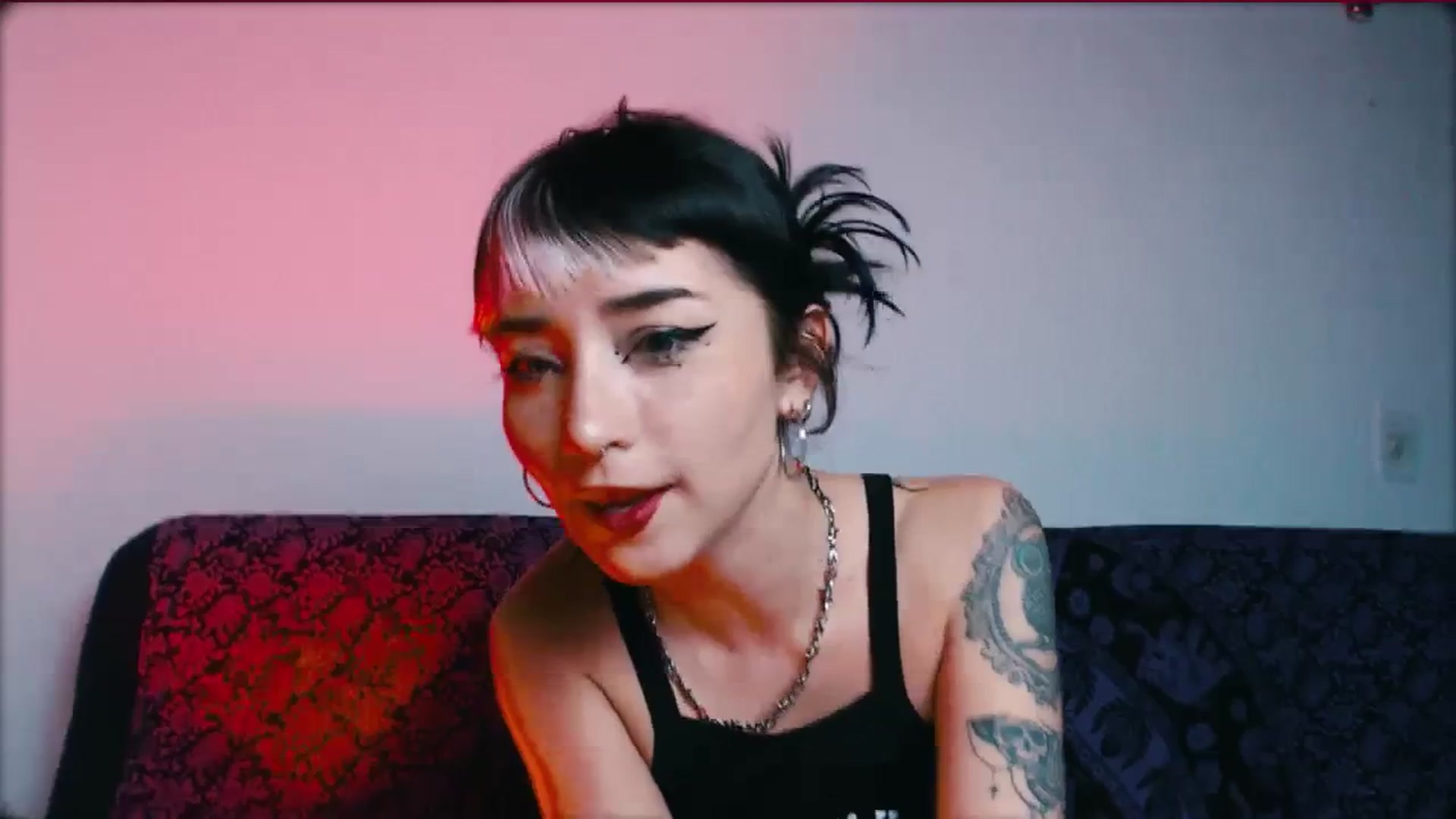 Gallery image thumbnail from Petit_Haze's myfreecams stream on, 02/14/2024, 24:55 image 11 of 20