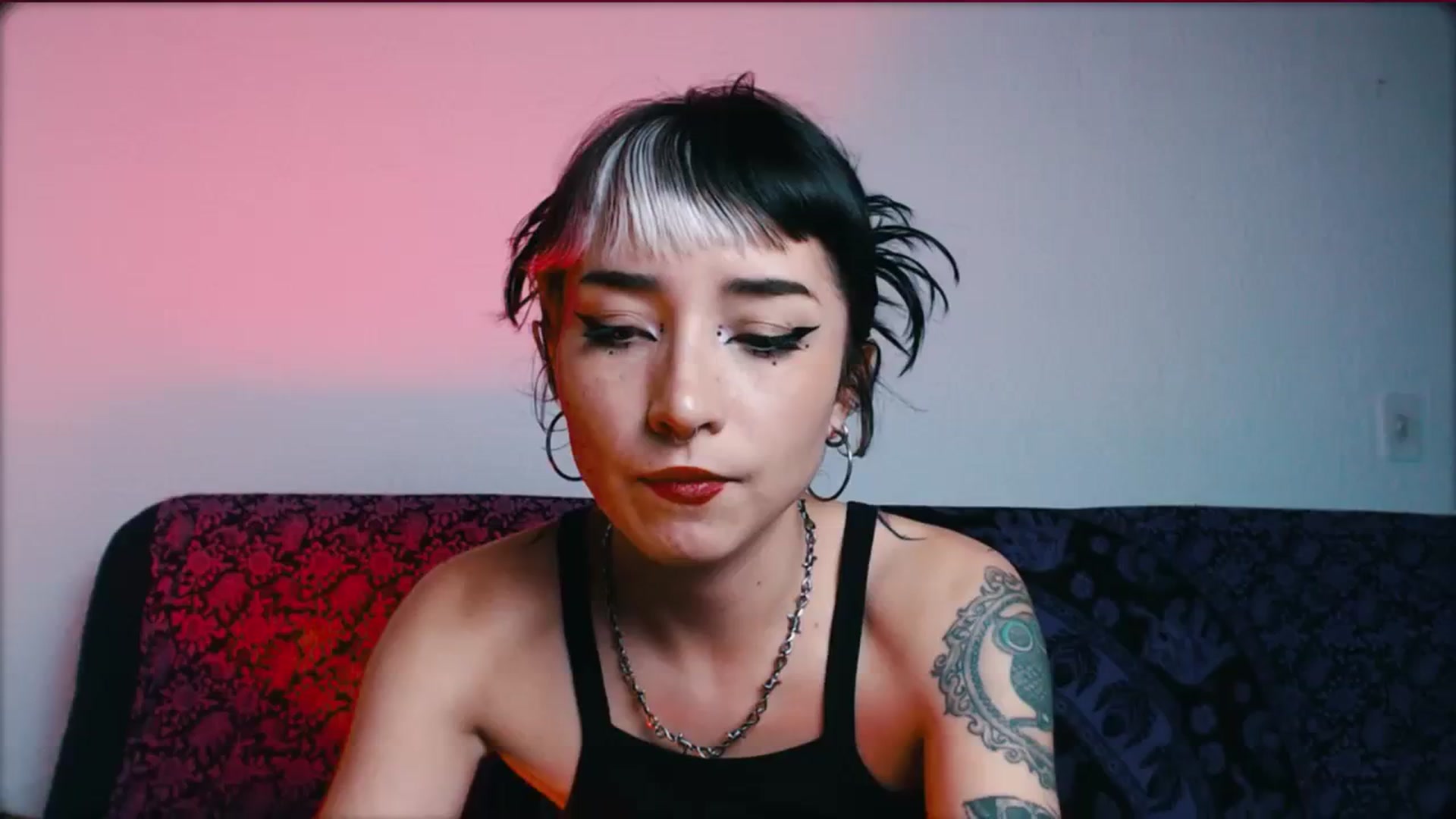 Gallery image thumbnail from Petit_Haze's myfreecams stream on, 02/14/2024, 24:55 image 12 of 20