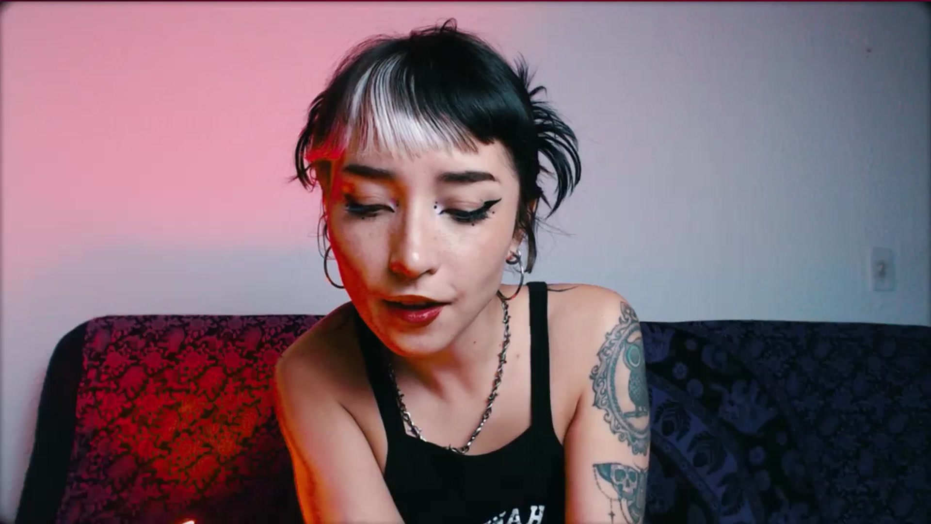 Gallery image thumbnail from Petit_Haze's myfreecams stream on, 02/14/2024, 24:55 image 8 of 20