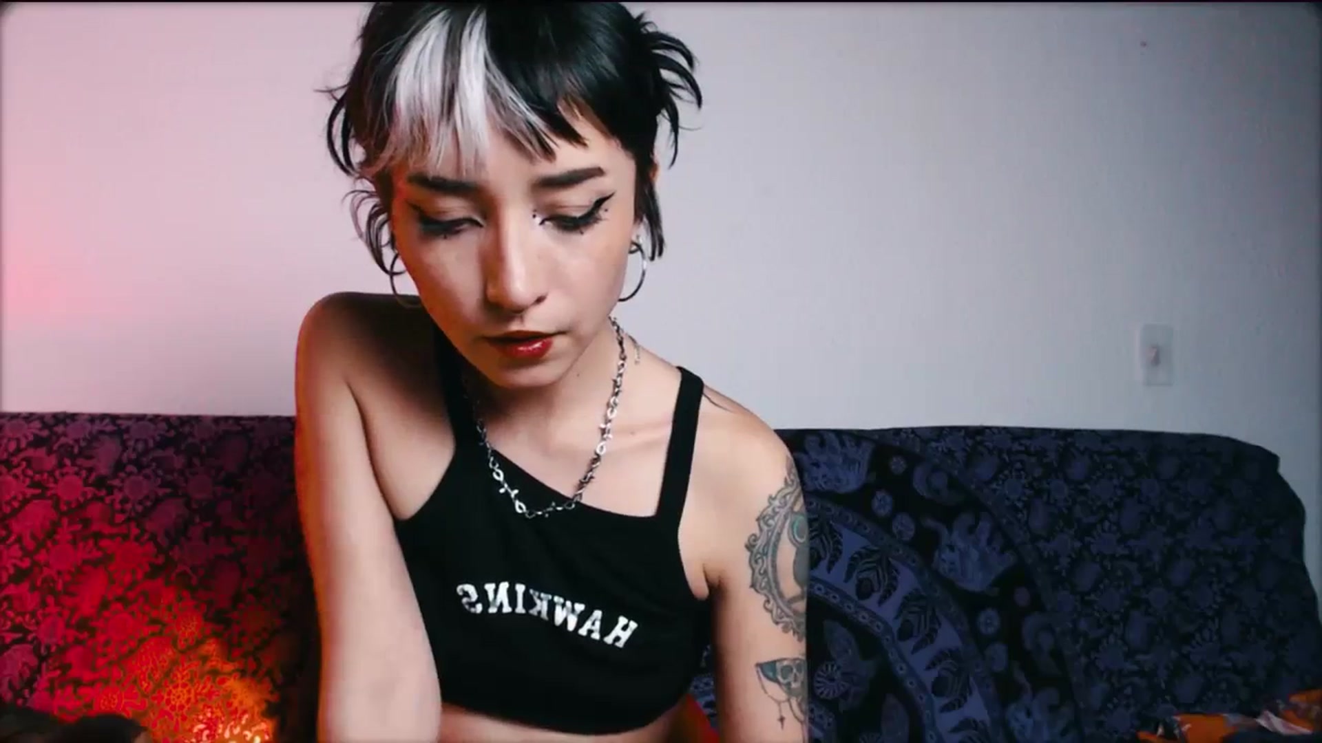 Gallery image thumbnail from Petit_Haze's myfreecams stream on, 02/14/2024, 05:02 image 10 of 20
