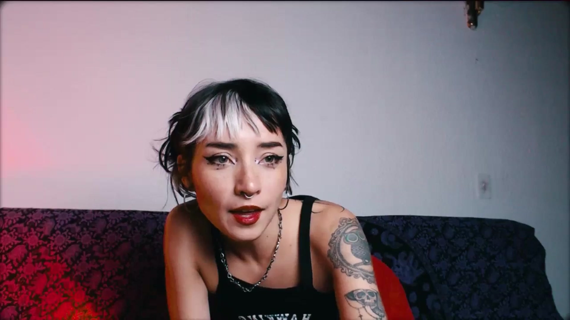 Gallery image thumbnail from Petit_Haze's myfreecams stream on, 02/14/2024, 05:02 image 14 of 20