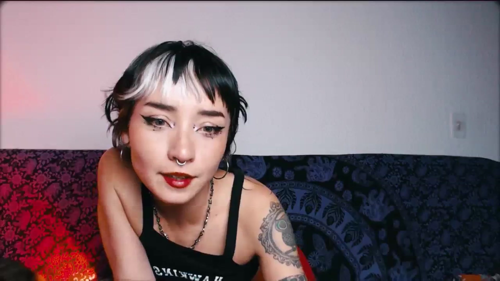 Gallery image thumbnail from Petit_Haze's myfreecams stream on, 02/14/2024, 05:02 image 17 of 20