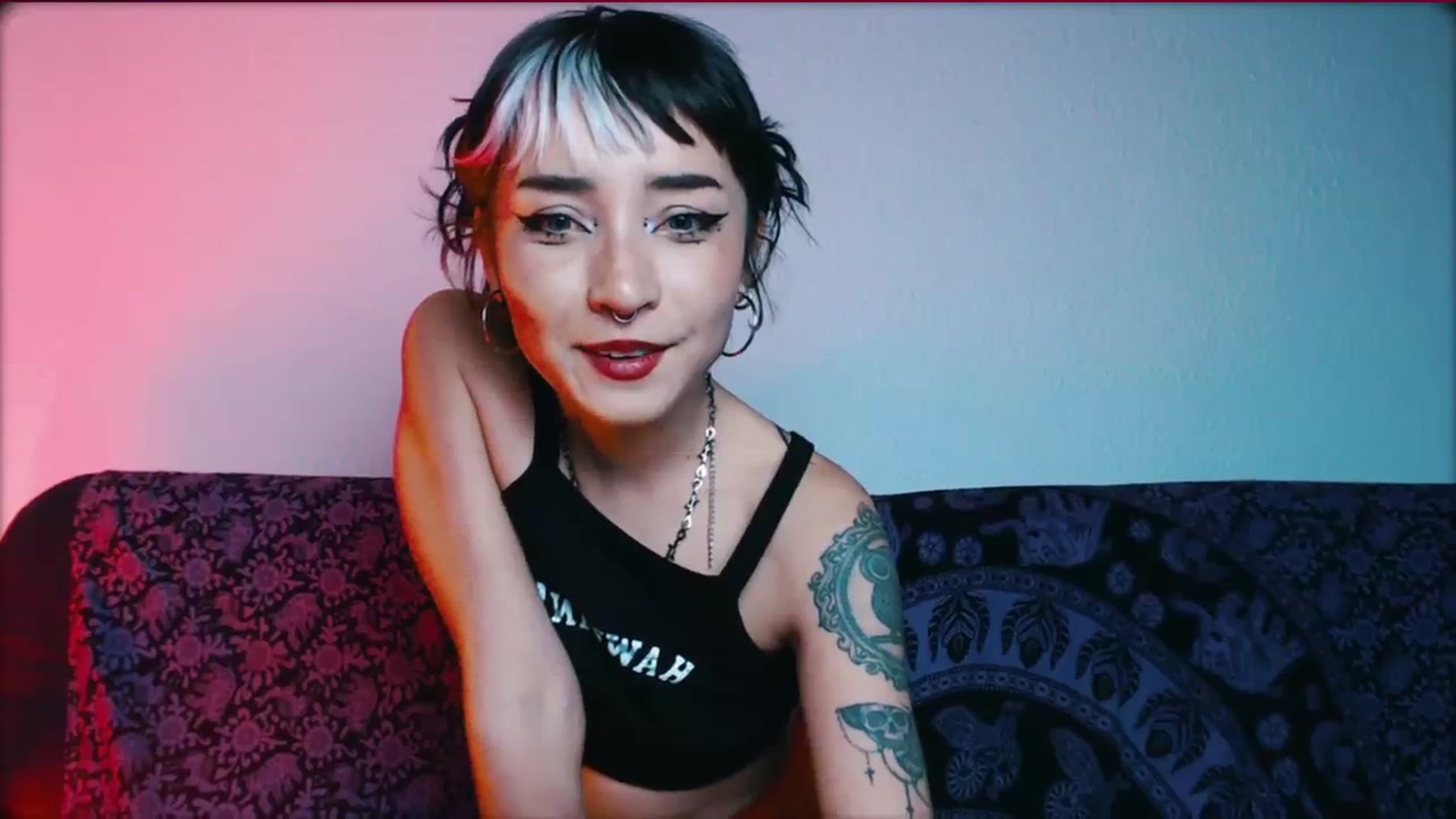 Gallery image thumbnail from Petit_Haze's myfreecams stream on, 02/14/2024, 06:27 image 8 of 20