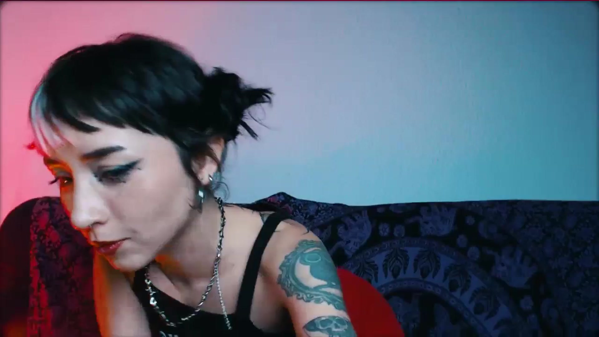 Gallery image thumbnail from Petit_Haze's myfreecams stream on, 02/14/2024, 06:27 image 14 of 20