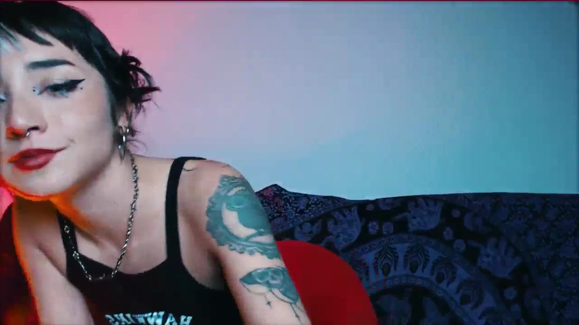 Gallery image thumbnail from Petit_Haze's myfreecams stream on, 02/14/2024, 06:27 image 17 of 20