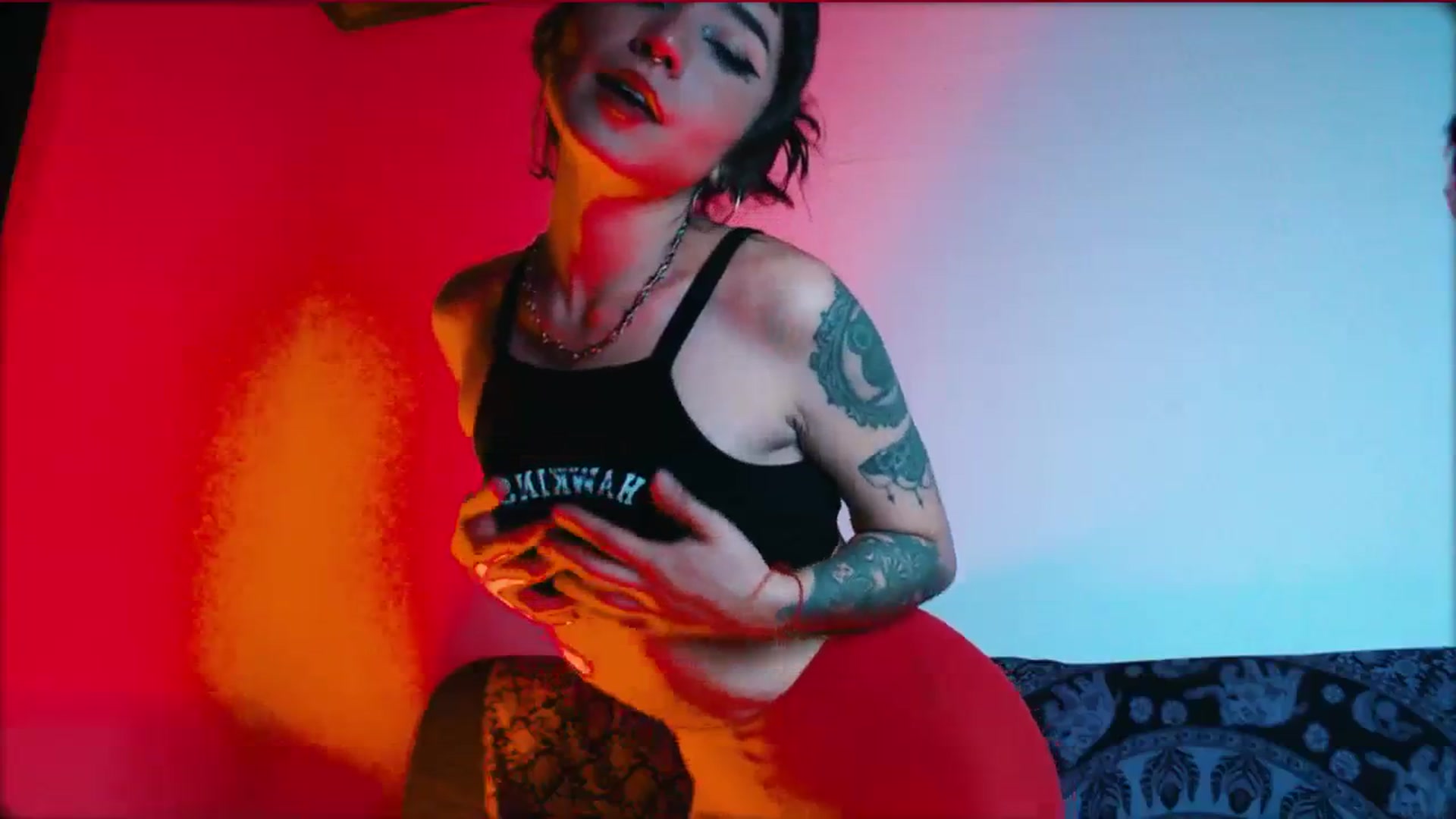 Gallery image thumbnail from Petit_Haze's myfreecams stream on, 02/14/2024, 07:07 image 16 of 20