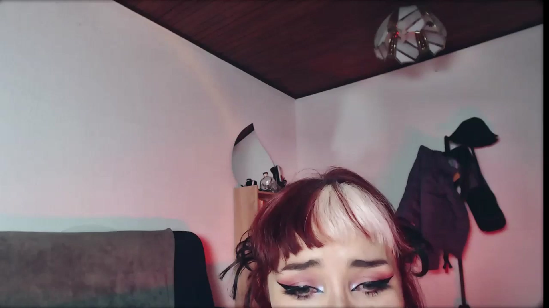 Gallery image thumbnail from Petit_Haze's myfreecams stream on, 06/14/2024, 24:26 image 20 of 20