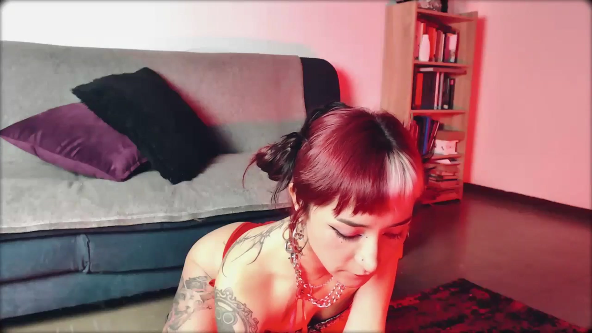 Gallery image thumbnail from Petit_Haze's myfreecams stream on, 06/29/2024, 24:16 image 13 of 20