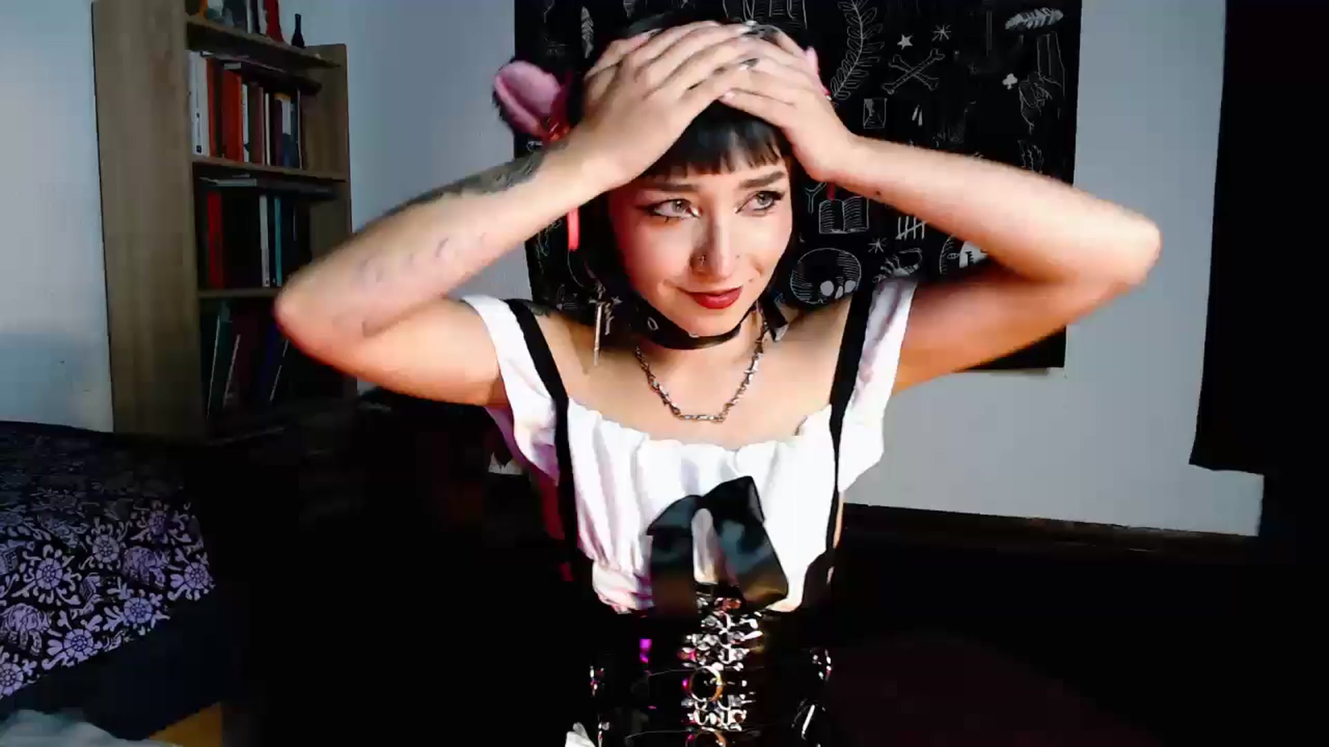 Gallery image thumbnail from Petit_Haze's myfreecams stream on, 10/19/2024, 24:01 image 9 of 20