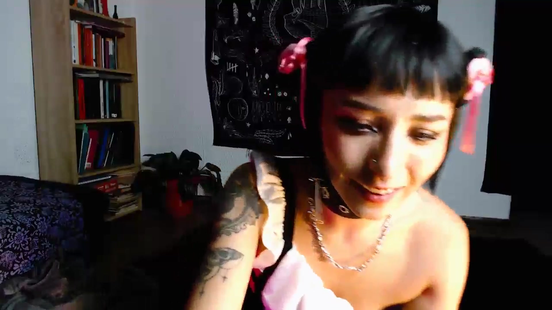 Gallery image thumbnail from Petit_Haze's myfreecams stream on, 10/19/2024, 02:23 image 11 of 20