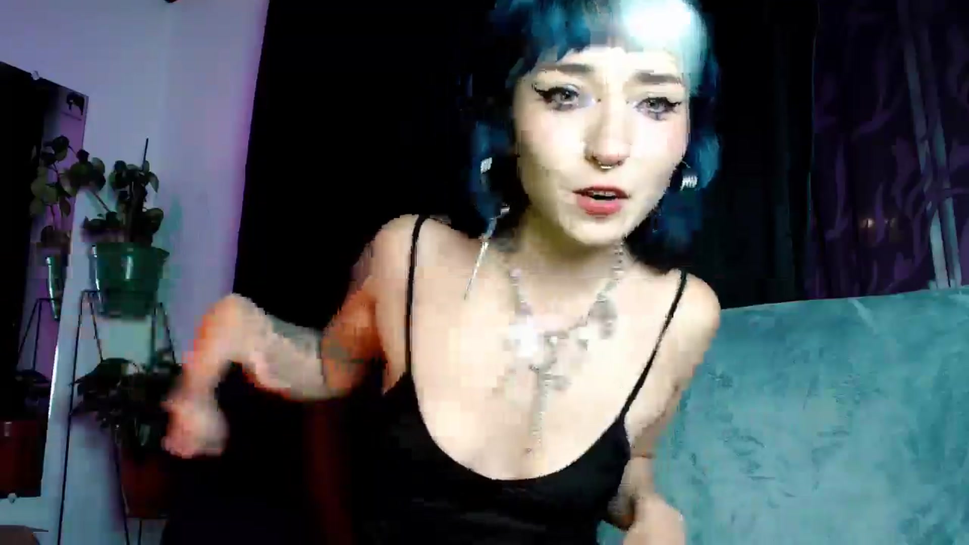 Gallery image thumbnail from Petit_Haze's myfreecams stream on, 11/23/2024, 03:04 image 4 of 20