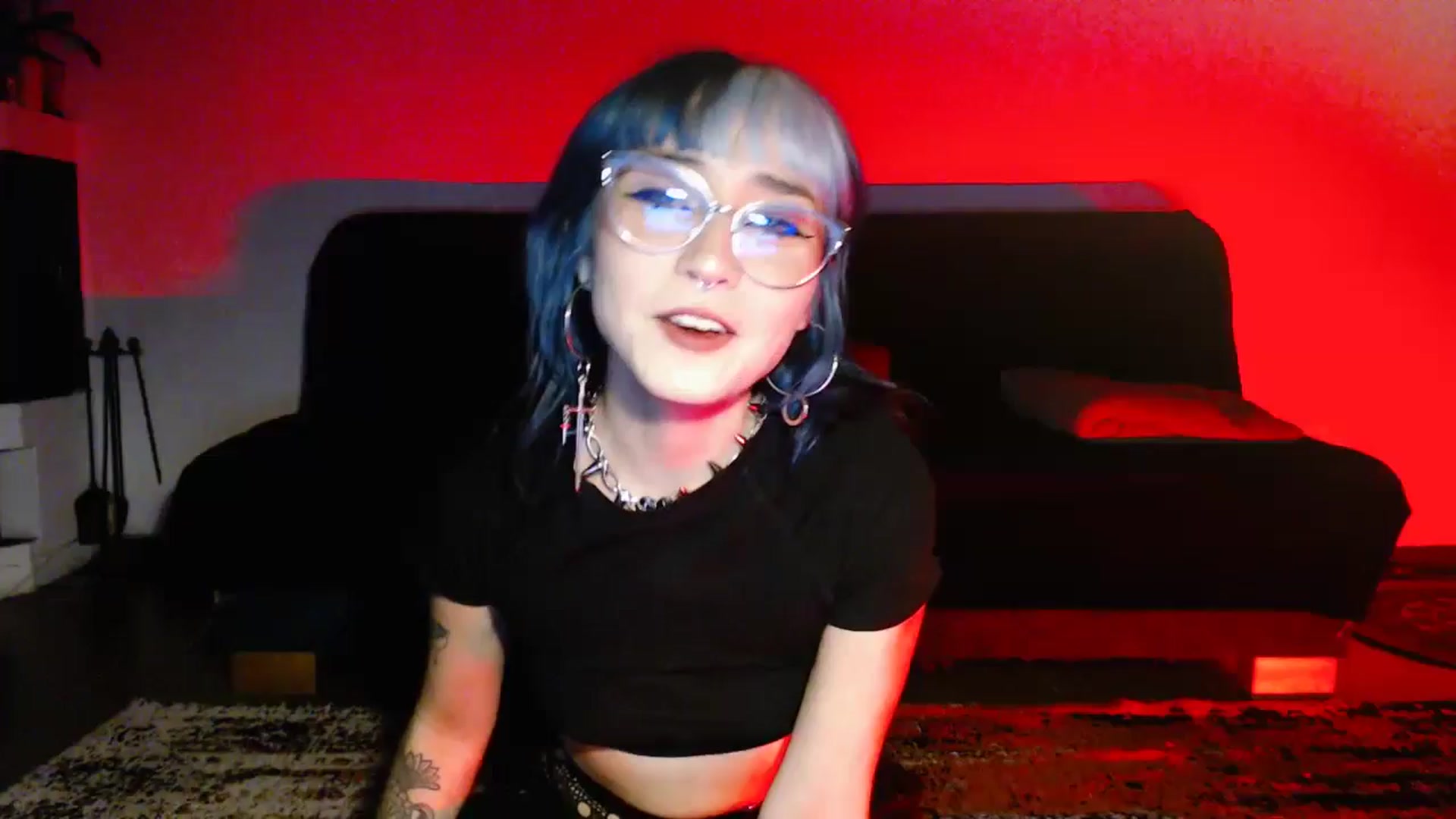 Gallery image thumbnail from Petit_Haze's myfreecams stream on, 12/13/2024, 24:56 image 1 of 20