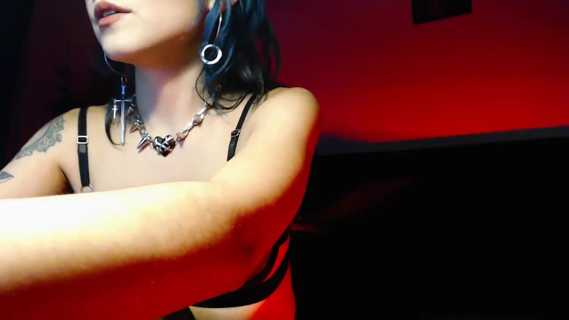 Gallery image thumbnail from Petit_Haze's myfreecams stream on, 12/13/2024, 02:28 image 20 of 20