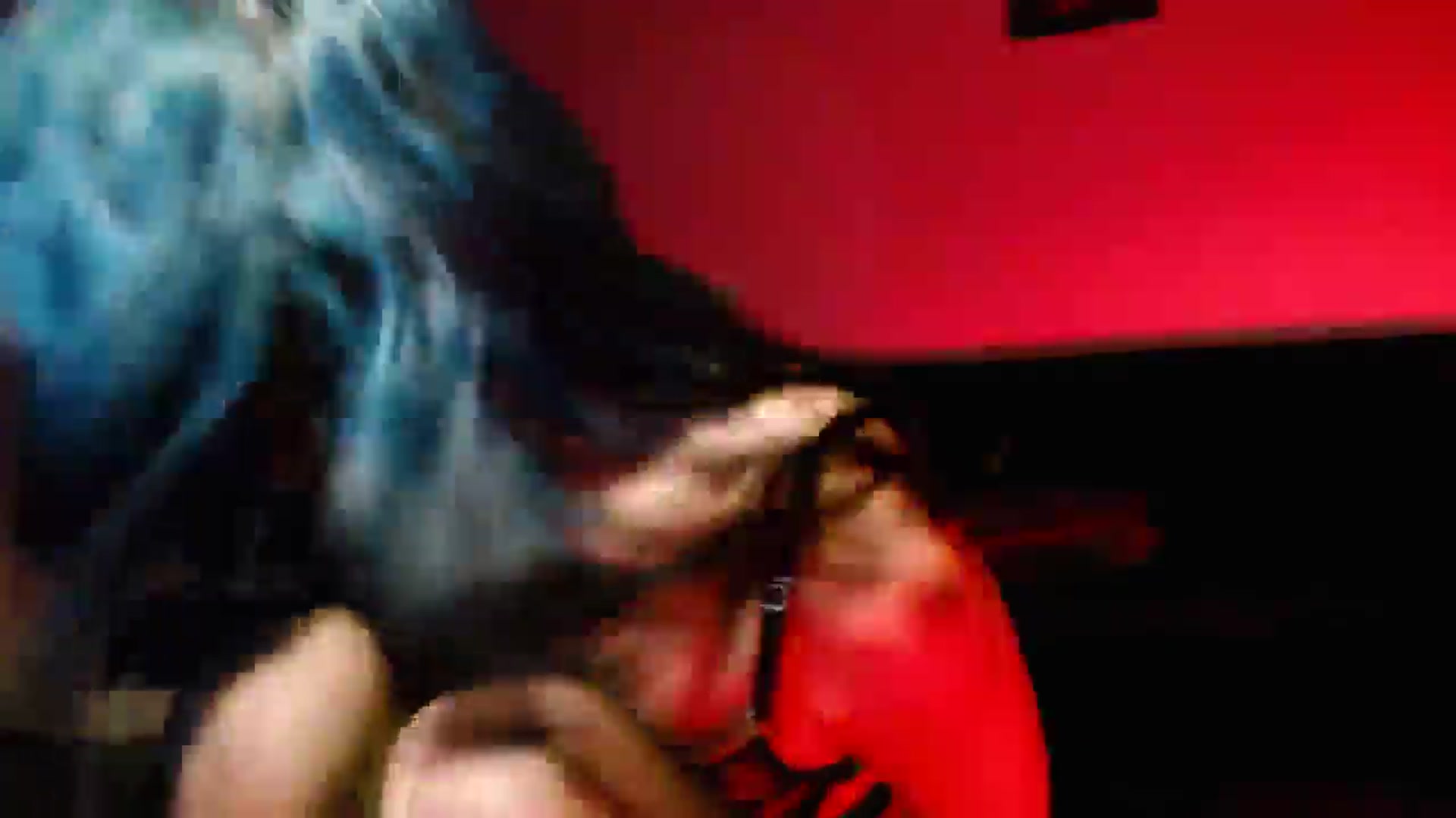 Gallery image thumbnail from Petit_Haze's myfreecams stream on, 12/13/2024, 02:28 image 10 of 20