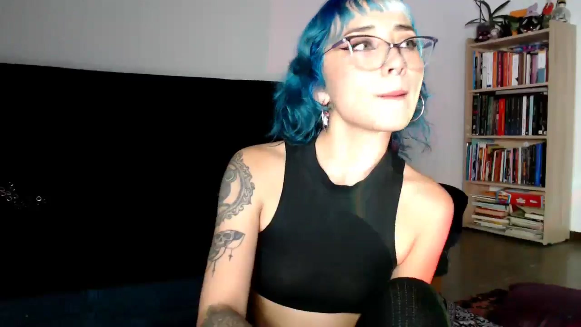 Gallery image thumbnail from Petit_Haze's myfreecams stream on, 04/16/2025, 01:16 image 18 of 20