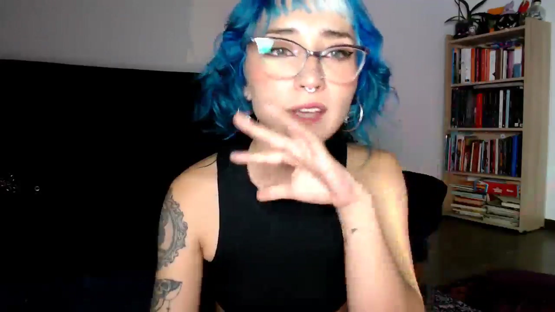 Gallery image thumbnail from Petit_Haze's myfreecams stream on, 04/16/2025, 01:16 image 10 of 20