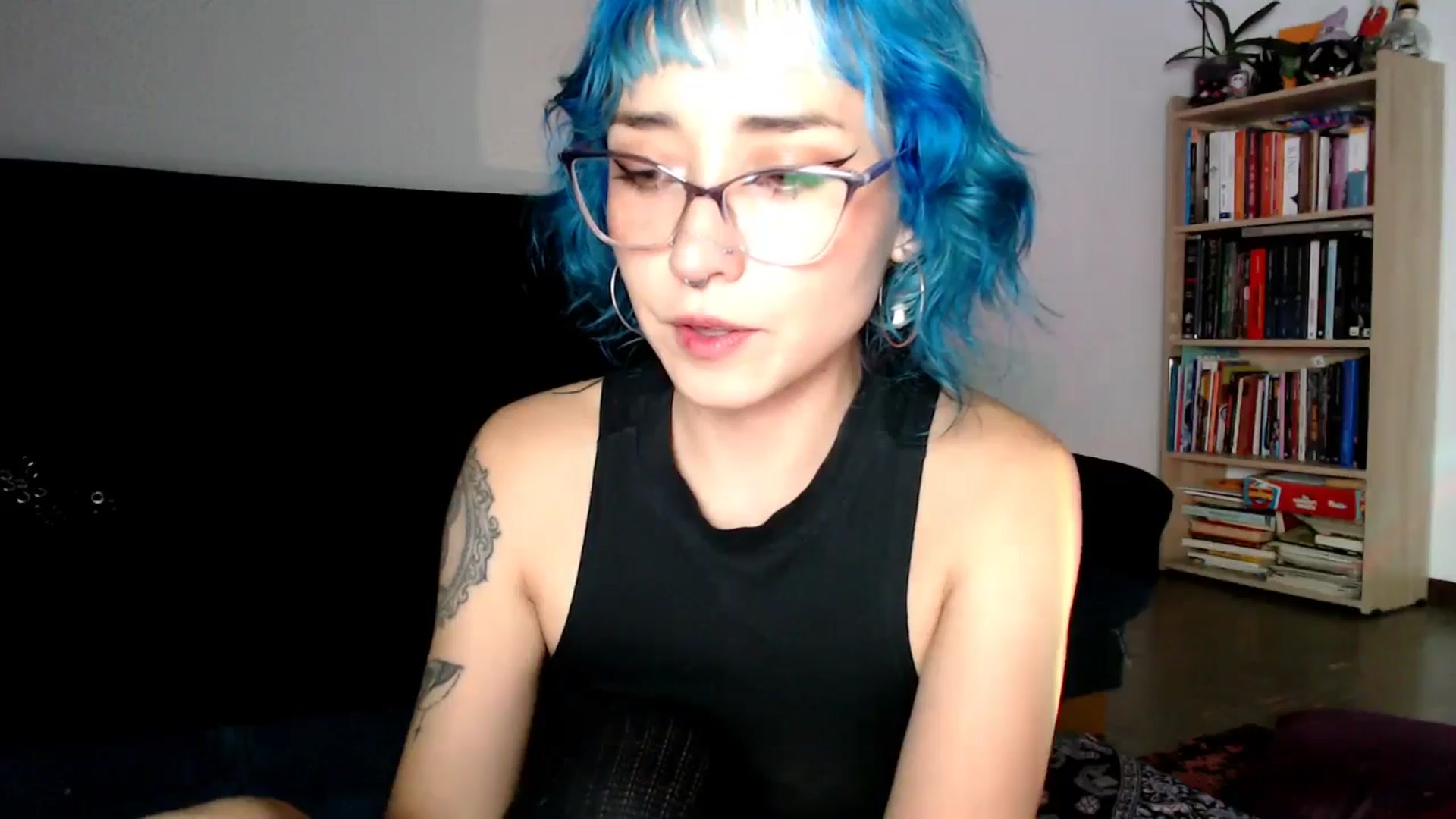 Gallery image thumbnail from Petit_Haze's myfreecams stream on, 04/16/2025, 01:16 image 13 of 20