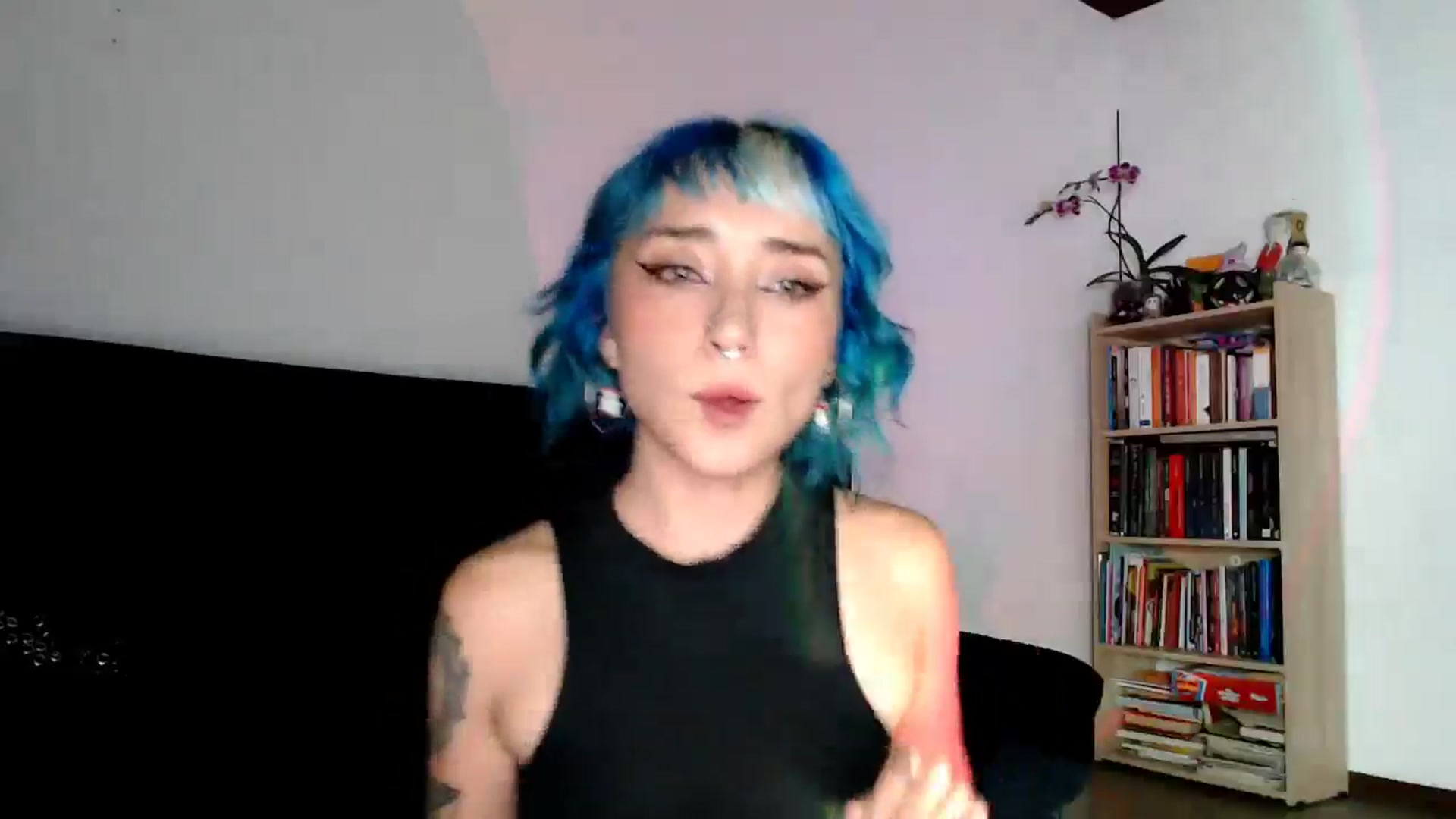 Gallery image thumbnail from Petit_Haze's myfreecams stream on, 04/16/2025, 02:27 image 15 of 20