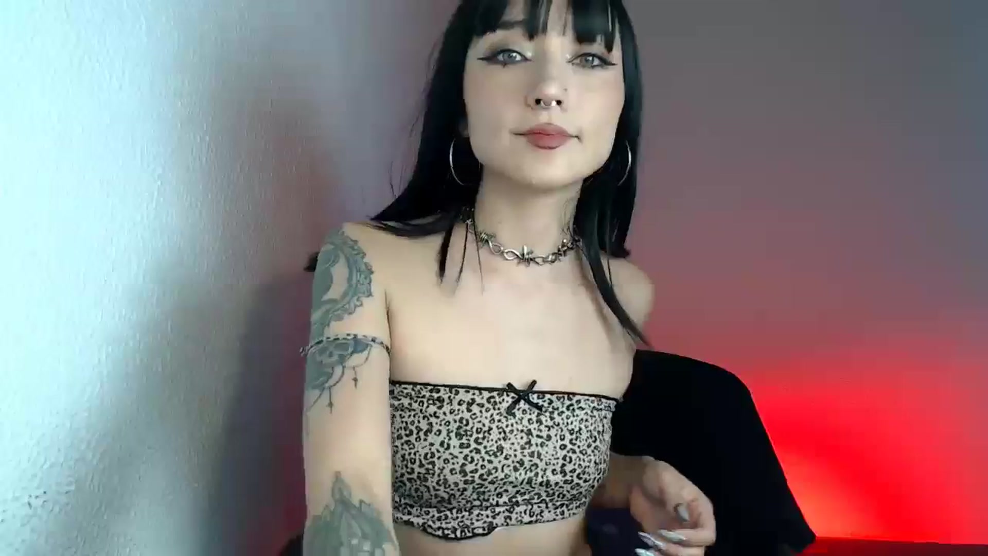 Gallery image thumbnail from Petit_Haze's myfreecams stream on, 06/07/2025, 23:57 image 17 of 20