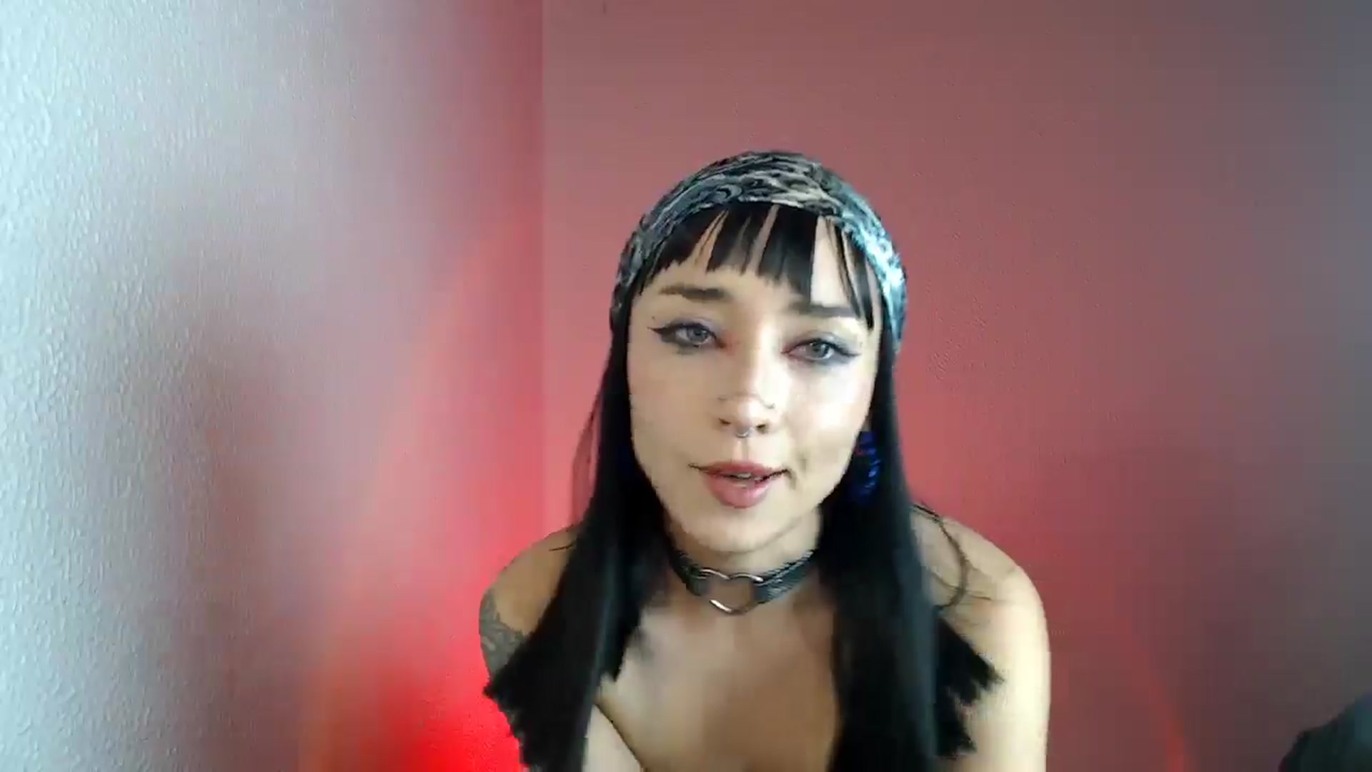 Gallery image thumbnail from Petit_Haze's myfreecams stream on, 06/12/2025, 05:18 image 6 of 20