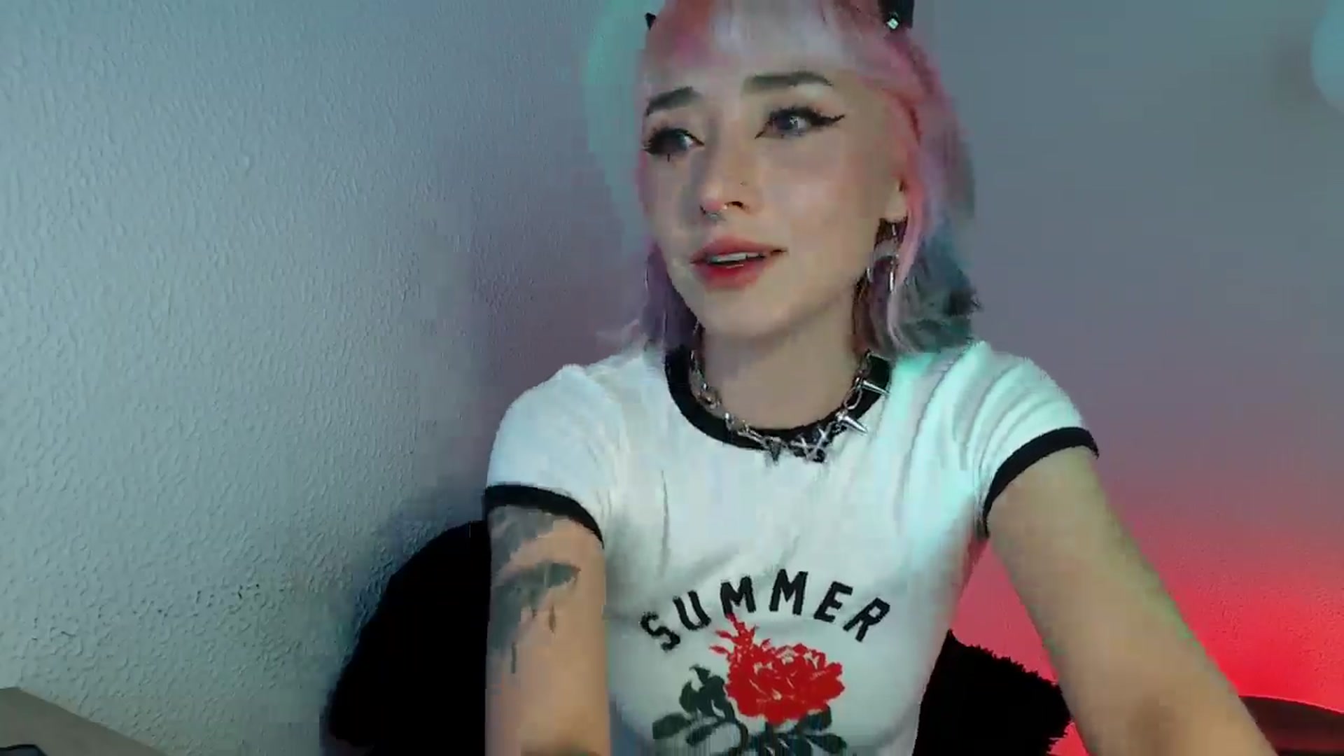 Gallery image thumbnail from Petit_Haze's myfreecams stream on, 08/23/2025, 01:47 image 17 of 20