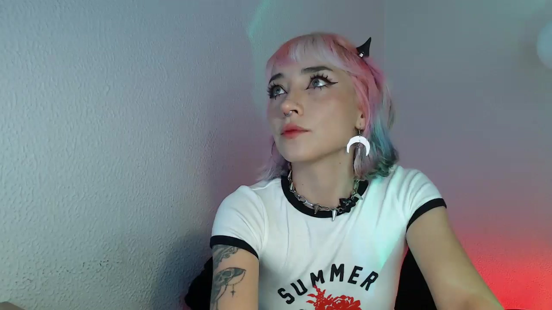 Gallery image thumbnail from Petit_Haze's myfreecams stream on, 08/23/2025, 01:47 image 6 of 20