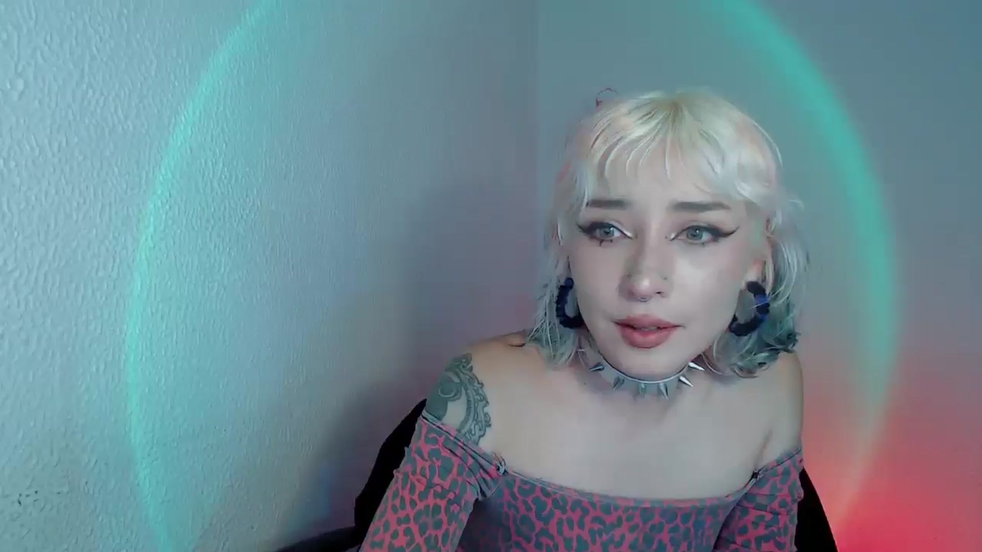 Gallery image thumbnail from Petit_Haze's myfreecams stream on, 09/26/2025, 01:51 image 9 of 20