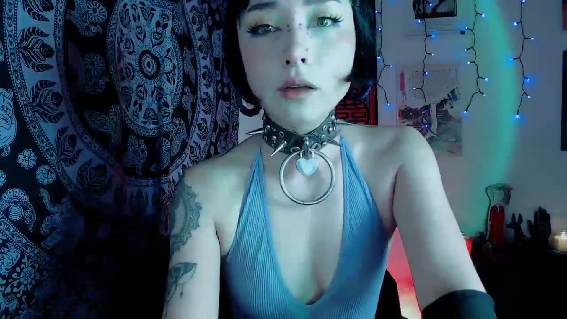 Gallery image thumbnail from Petit_Haze's myfreecams stream on, 10/23/2025, 03:17 image 6 of 20