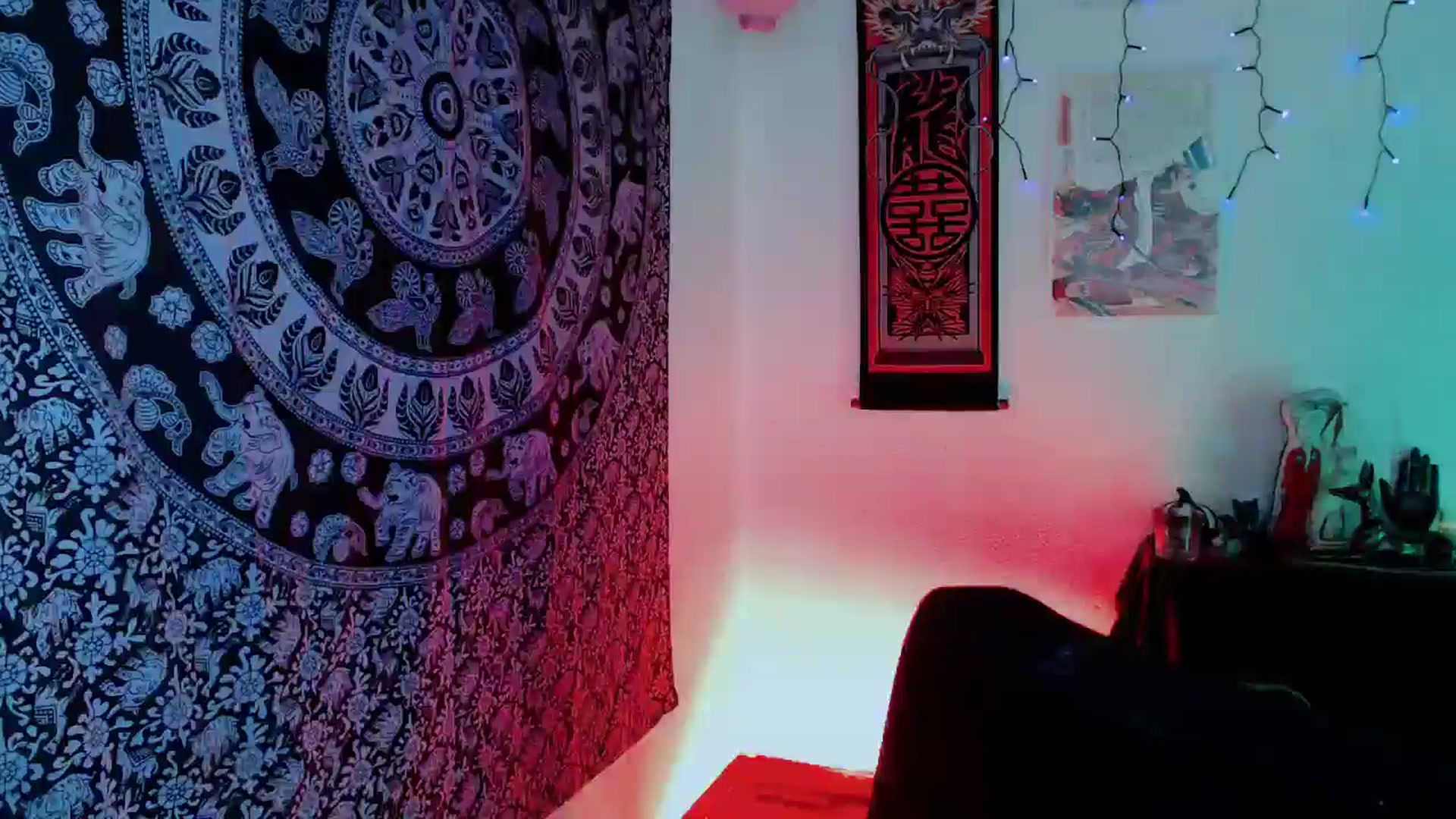 Gallery image thumbnail from Petit_Haze's myfreecams stream on, 10/29/2025, 04:04 image 19 of 20