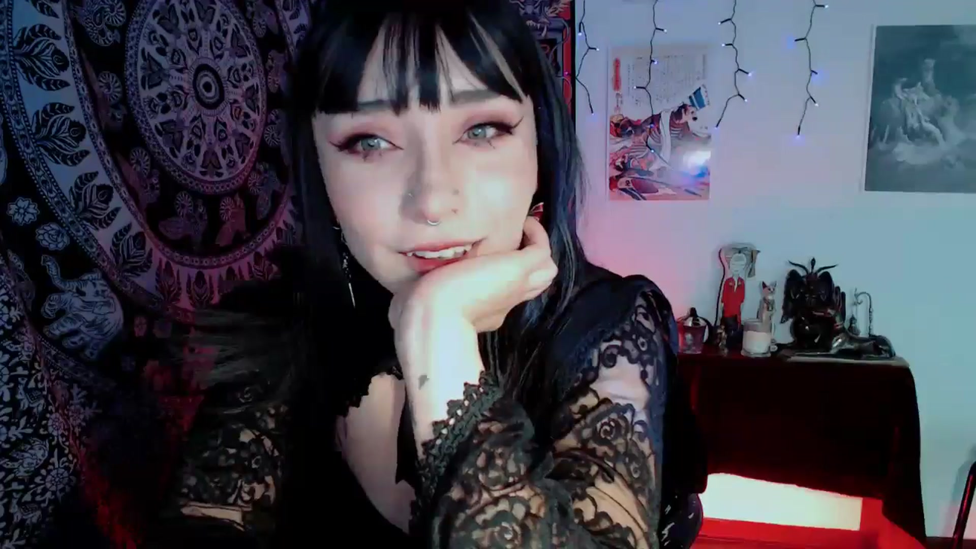 Gallery image thumbnail from Petit_Haze's myfreecams stream on, 10/31/2025, 03:54 image 15 of 20