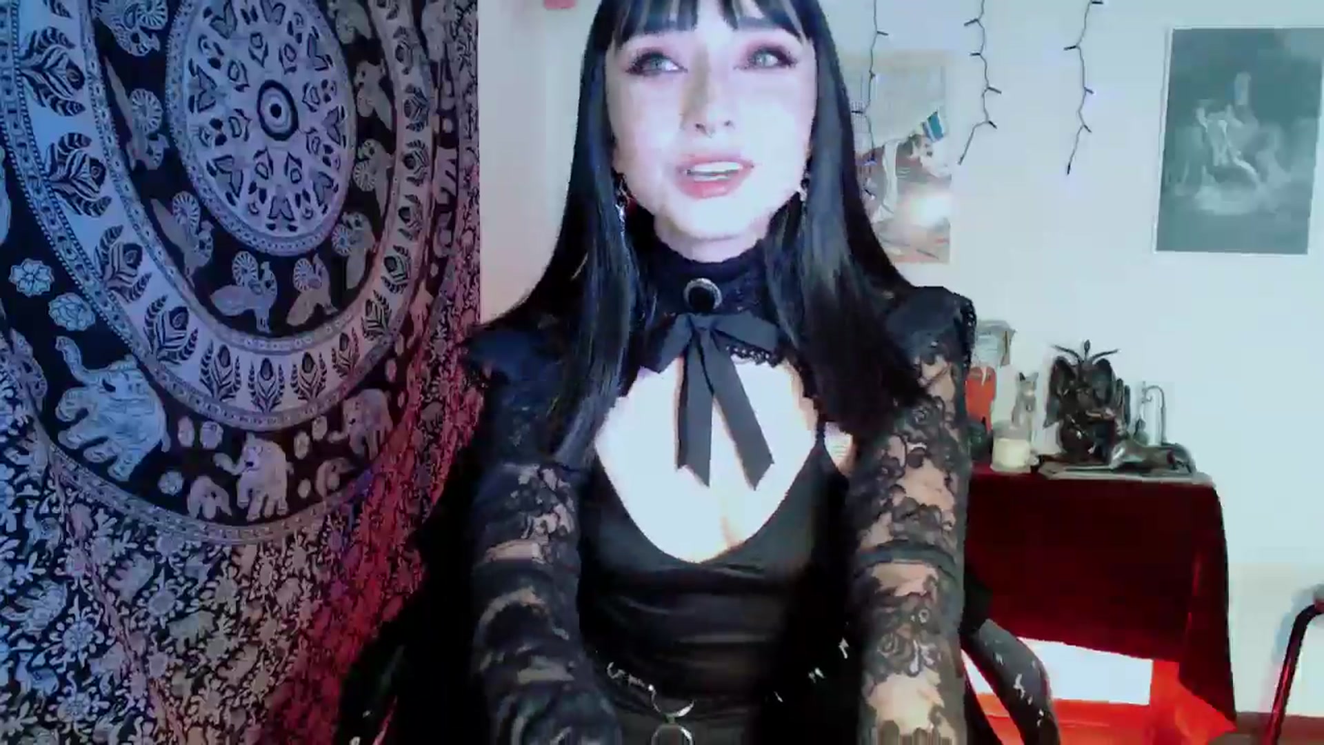 Gallery image thumbnail from Petit_Haze's myfreecams stream on, 10/31/2025, 07:59 image 5 of 20