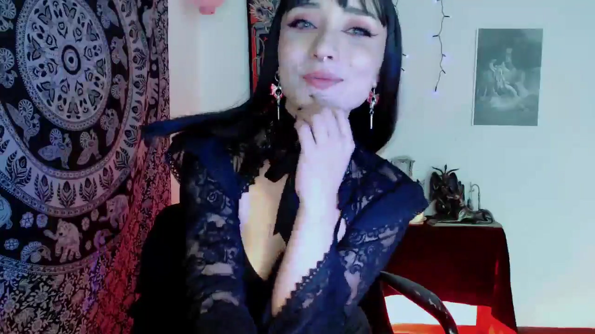 Gallery image thumbnail from Petit_Haze's myfreecams stream on, 10/31/2025, 10:00 image 11 of 20