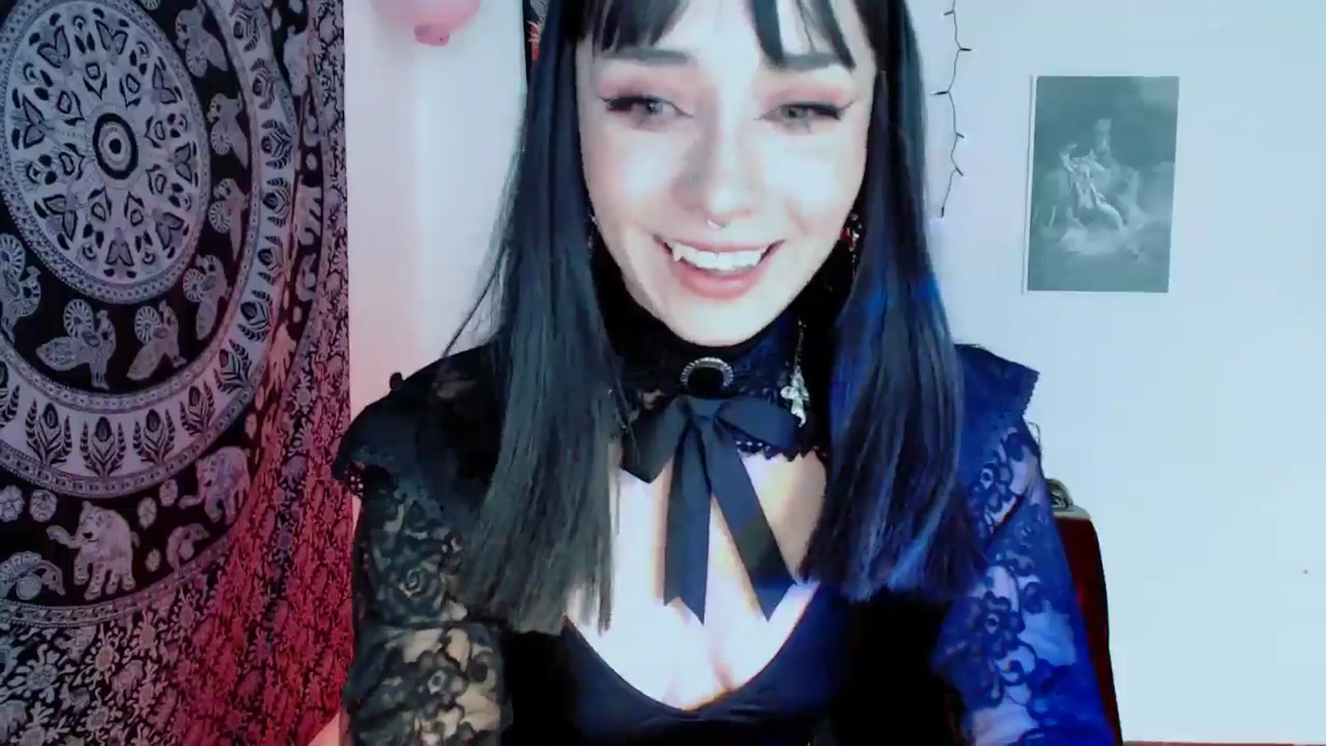 Gallery image thumbnail from Petit_Haze's myfreecams stream on, 10/31/2025, 10:00 image 14 of 20