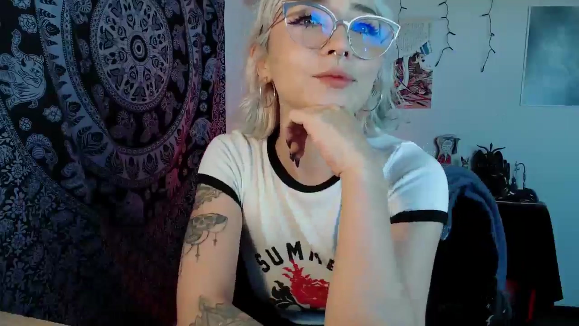 Gallery image thumbnail from Petit_Haze's myfreecams stream on, 11/07/2025, 12:12 image 8 of 20