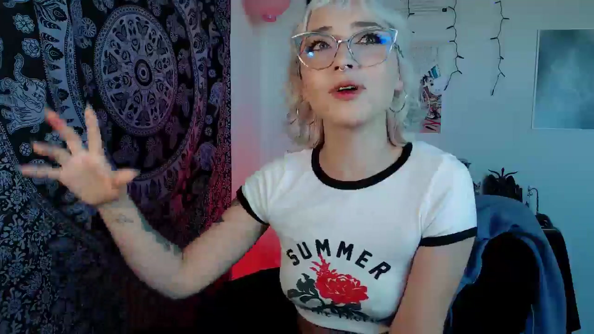Gallery image thumbnail from Petit_Haze's myfreecams stream on, 11/07/2025, 12:12 image 19 of 20