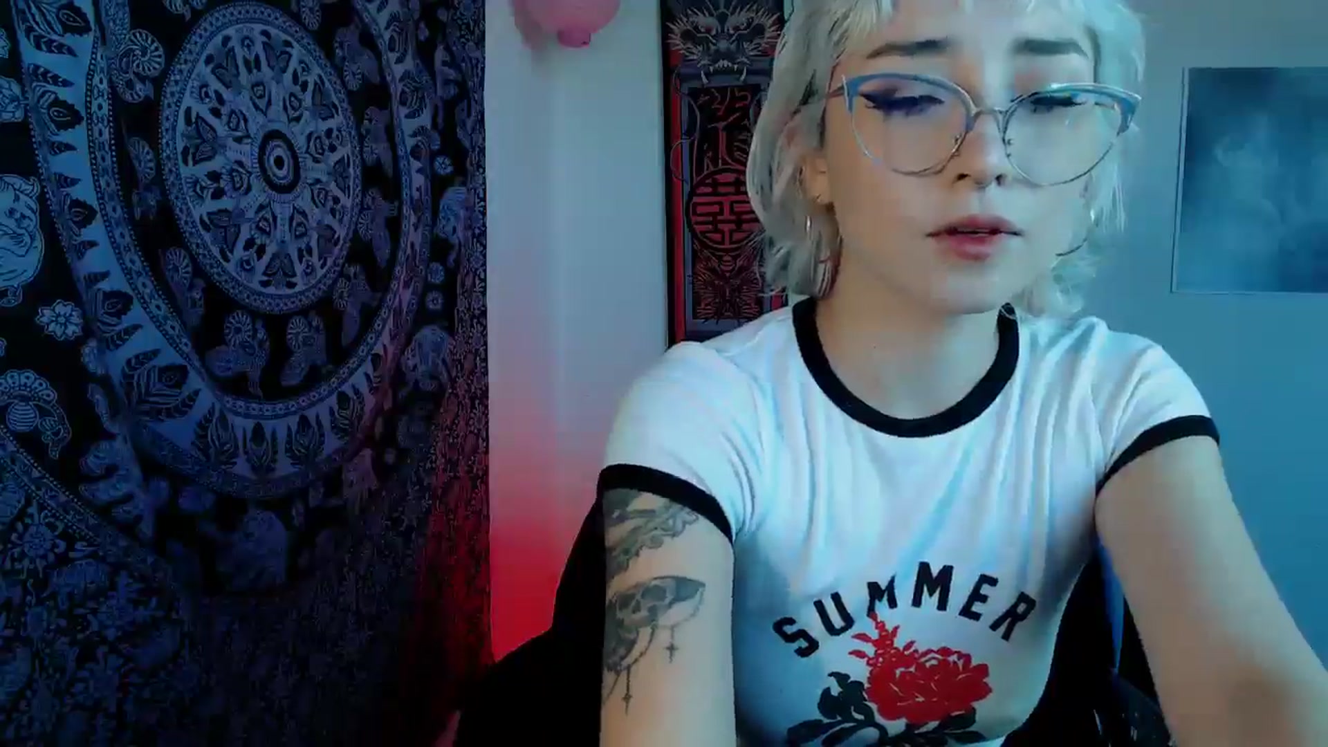 Gallery image thumbnail from Petit_Haze's myfreecams stream on, 11/07/2025, 13:57 image 6 of 20