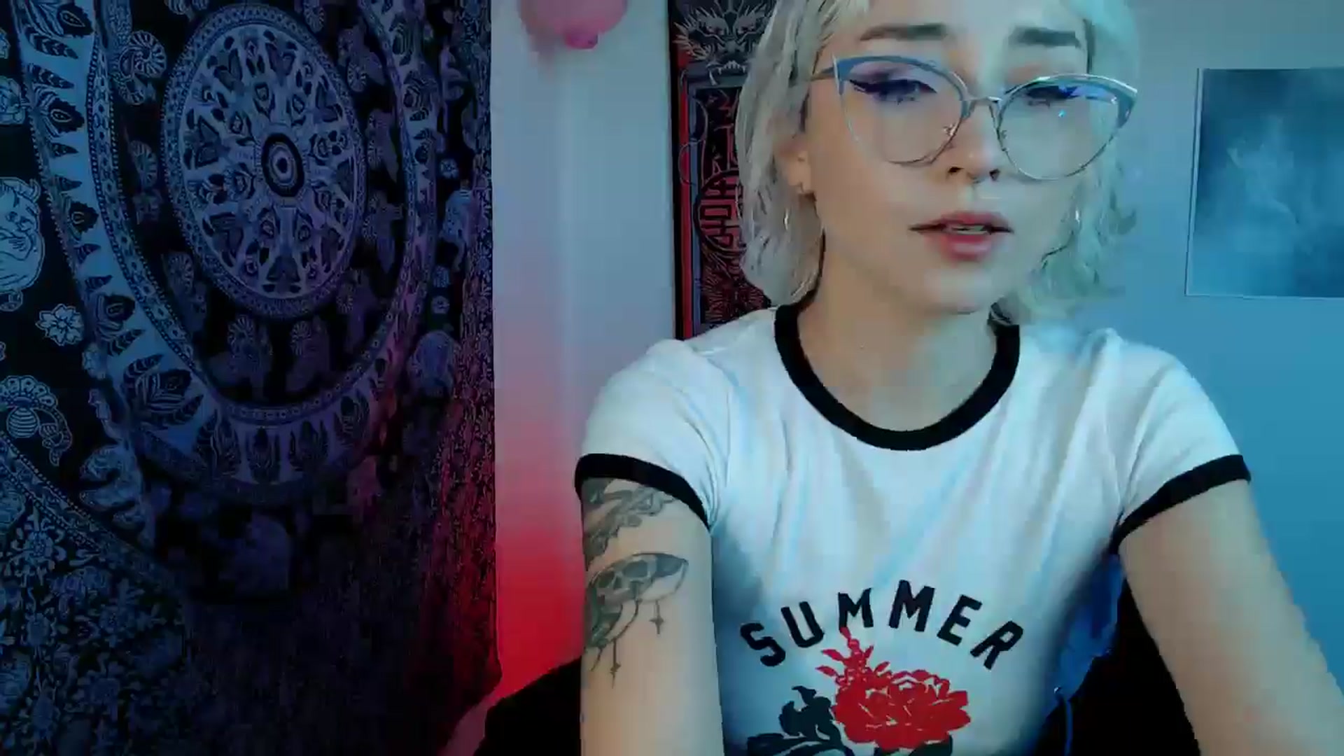 Gallery image thumbnail from Petit_Haze's myfreecams stream on, 11/07/2025, 13:57 image 5 of 20