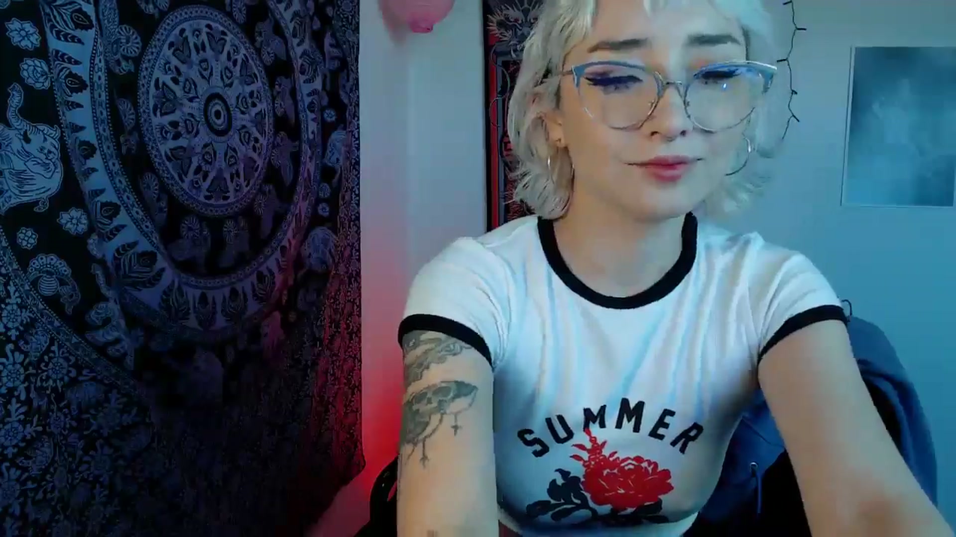 Gallery image thumbnail from Petit_Haze's myfreecams stream on, 11/07/2025, 13:57 image 3 of 20