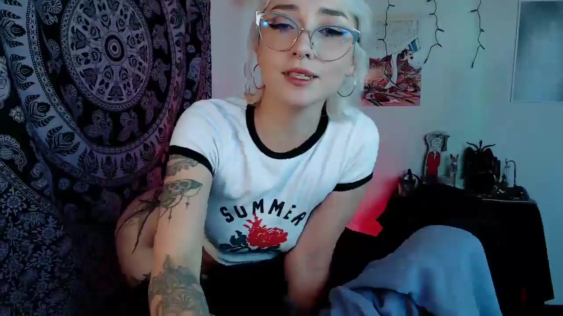 Gallery image thumbnail from Petit_Haze's myfreecams stream on, 11/07/2025, 13:57 image 19 of 20