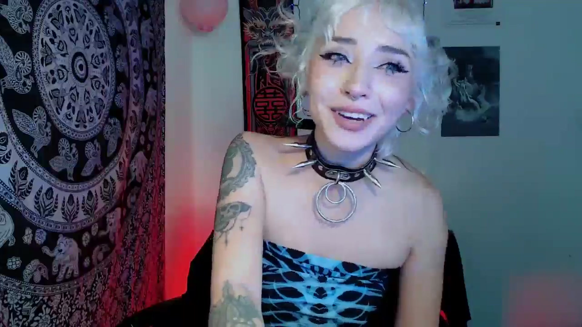 Gallery image thumbnail from Petit_Haze's myfreecams stream on, 11/15/2025, 07:33 image 17 of 20