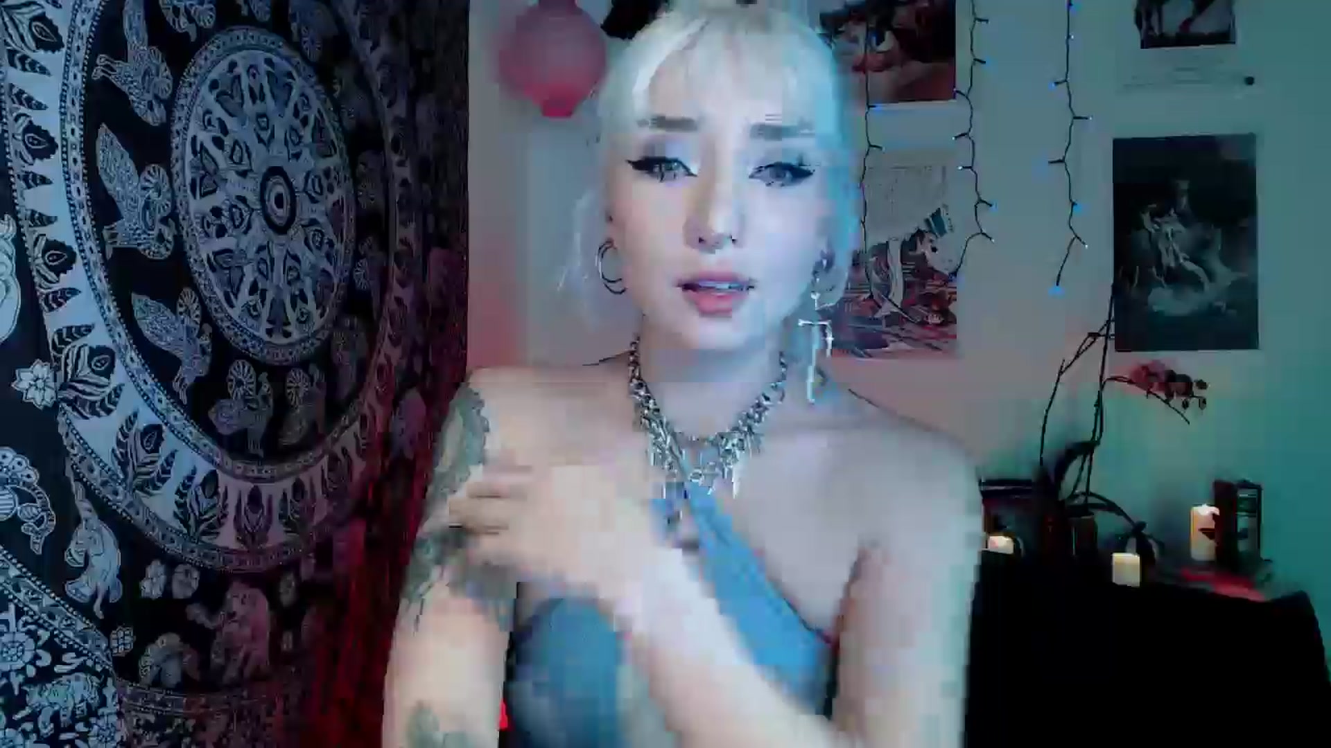 Gallery image thumbnail from Petit_Haze's myfreecams stream on, 11/16/2025, 04:35 image 5 of 20